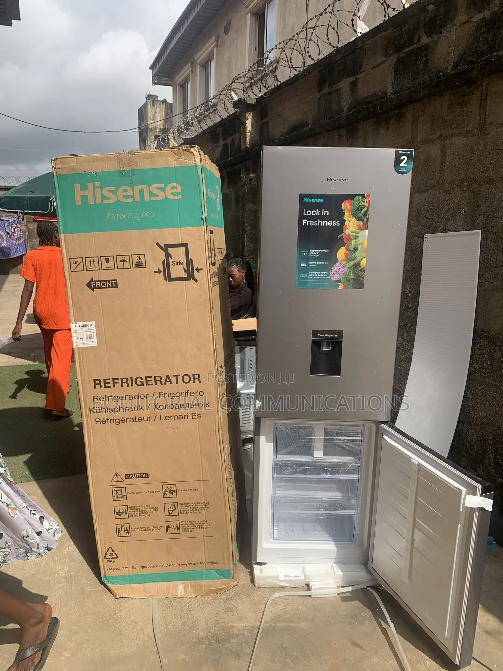 Hisense 35DCB 264L Modern Kitchen Refrigerator With Water Dispenser