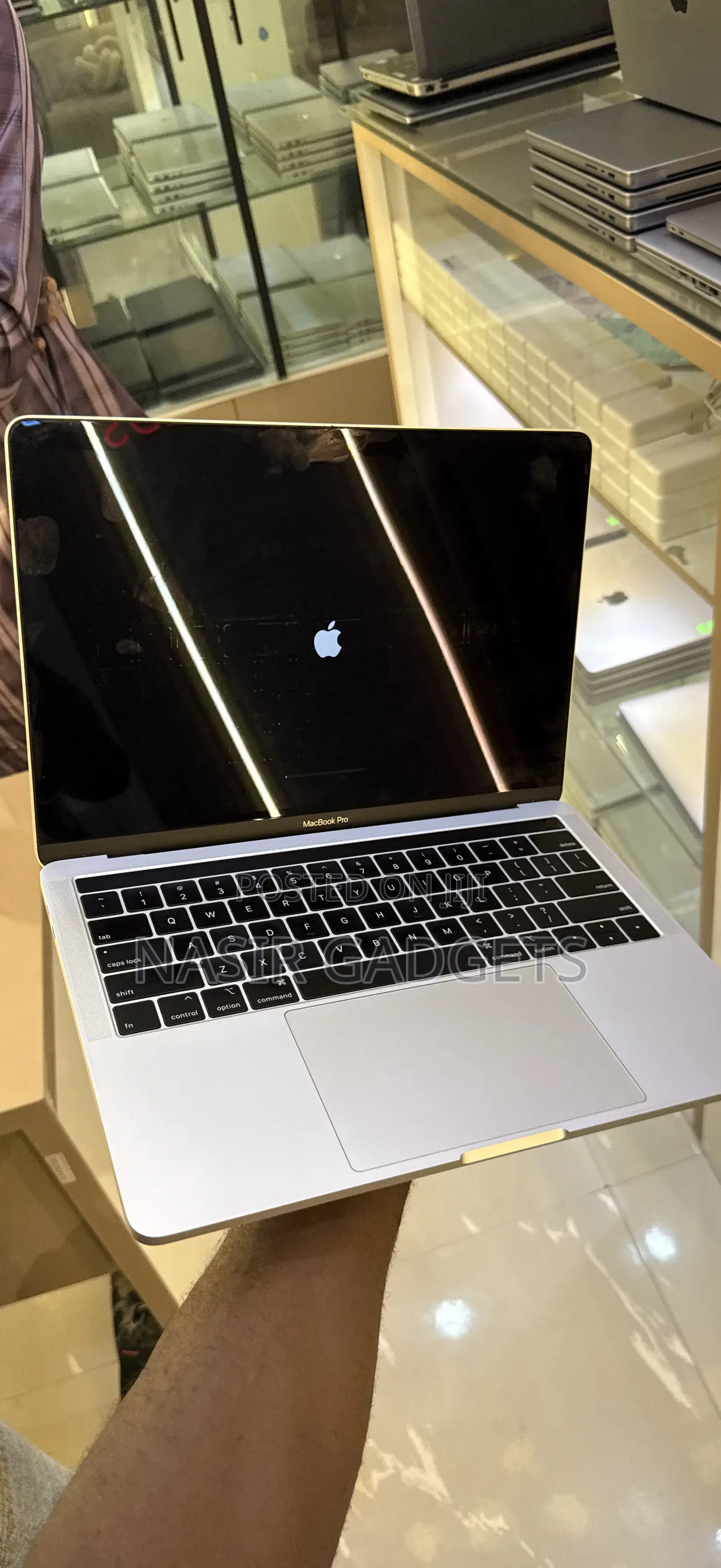 Laptop Apple MacBook Pro 2019 16GB Intel Core i7 SSD 1T