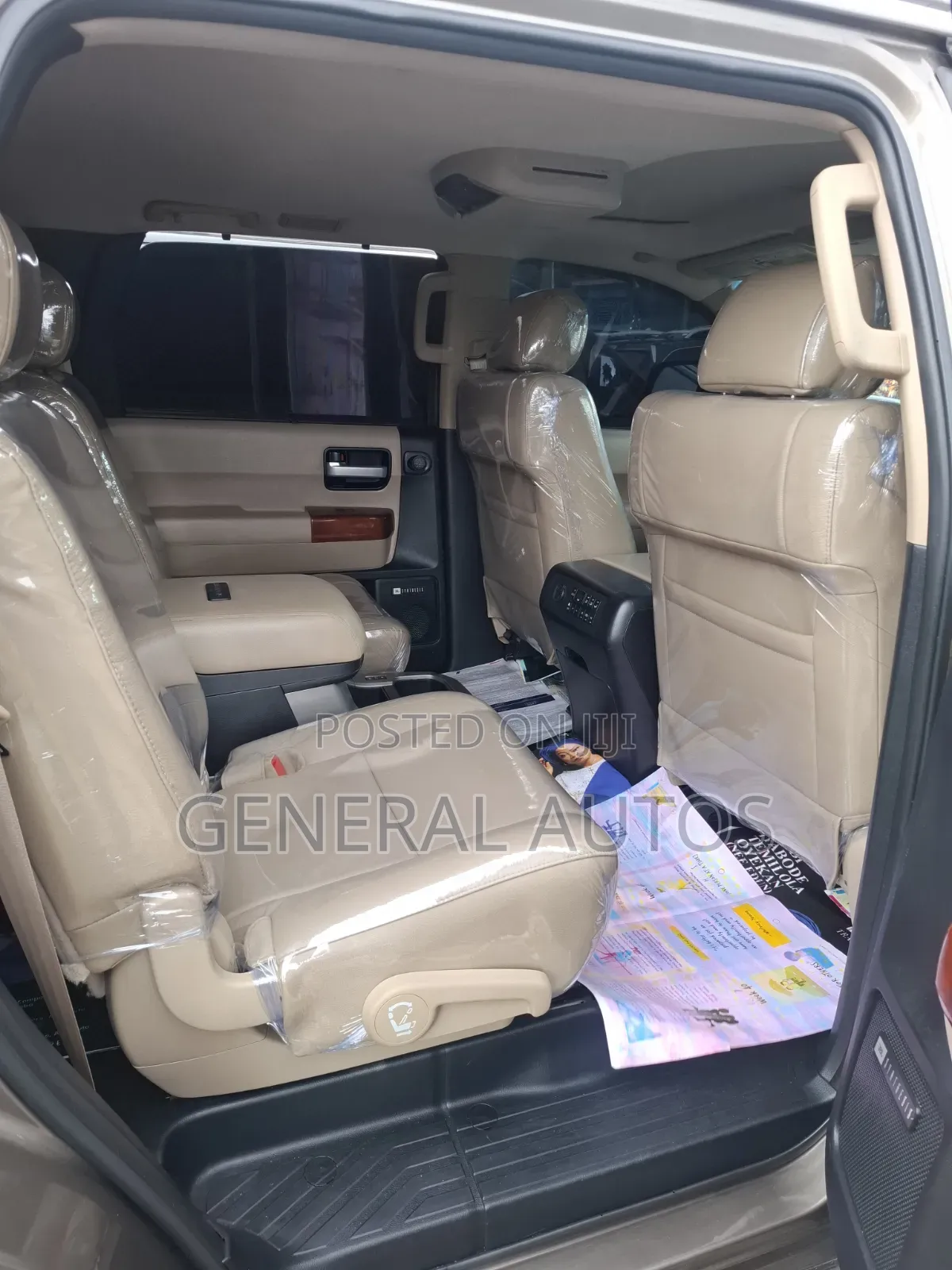 Toyota Sequoia Platinum w/FFV 4x4 2018 Brown