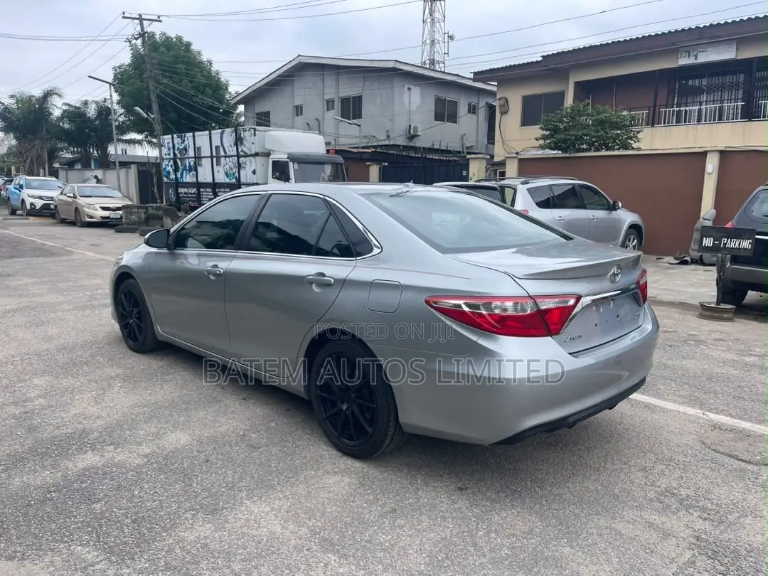 Toyota Camry XSE 4dr Sedan (2.5L 4cyl 6A) 2015 Silver