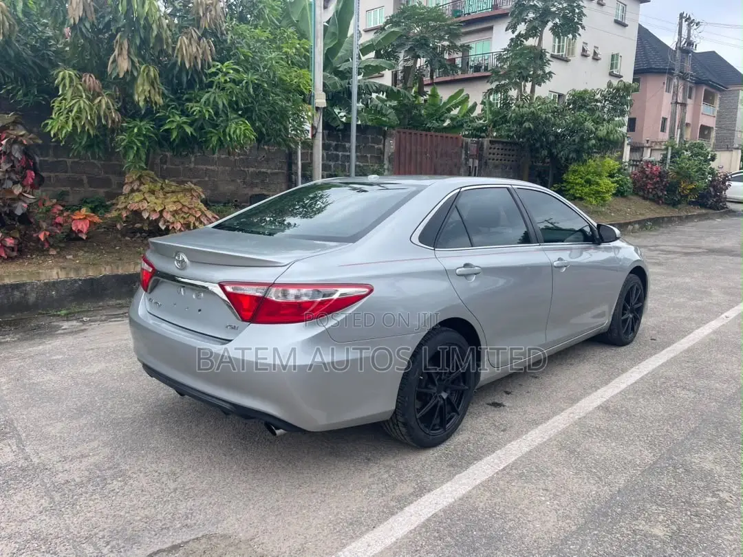 Toyota Camry XSE 4dr Sedan (2.5L 4cyl 6A) 2015 Silver