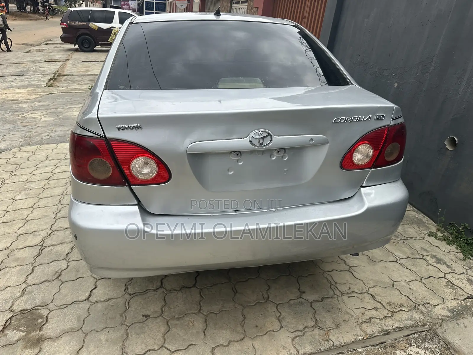 Toyota Corolla LE 2005 Silver