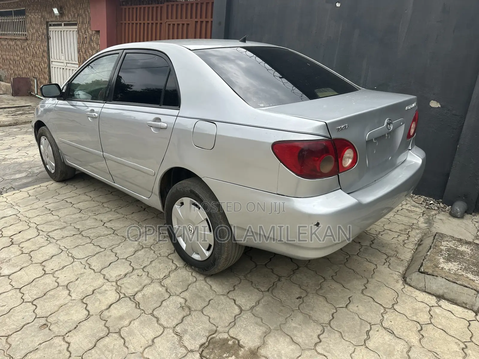 Toyota Corolla LE 2005 Silver