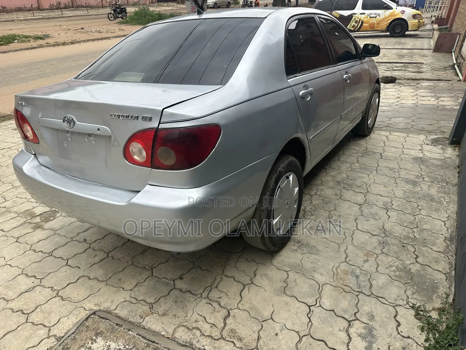 Toyota Corolla LE 2005 Silver