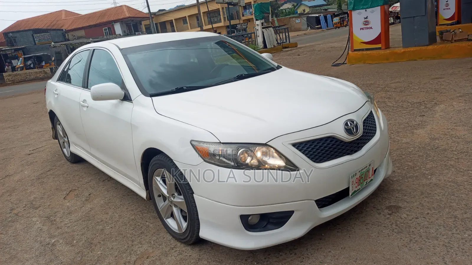 Toyota Camry 2010 White