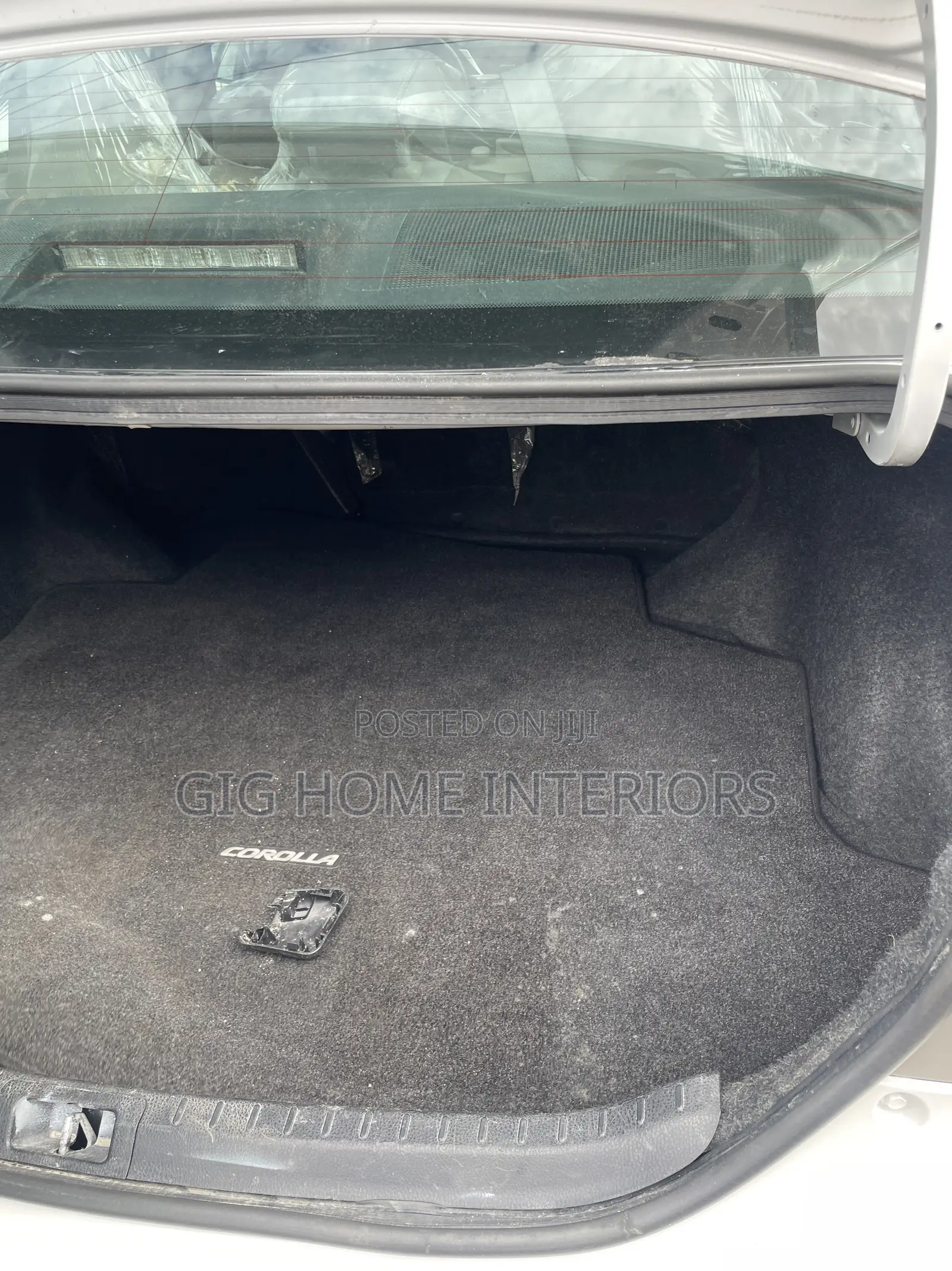 Toyota Camry SE V6 4dr Sedan (3.5L 6cyl 6A) 2013 White