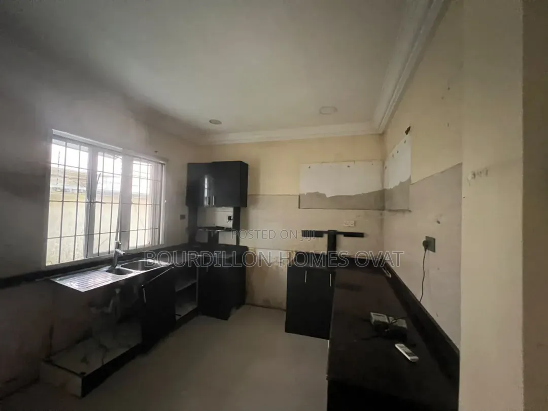 4bdrm Apartment in Parkview Estate for rent