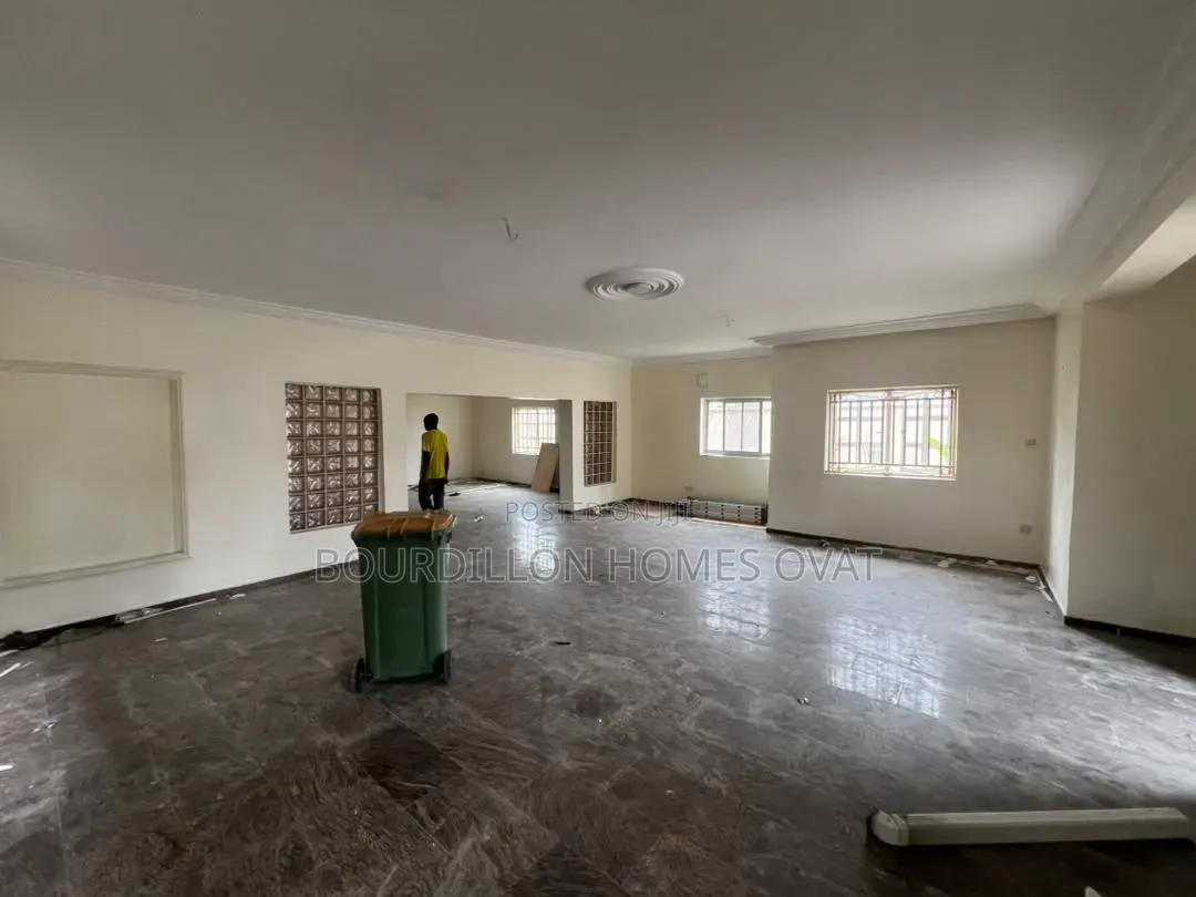 6bdrm Duplex in Parkview Estate for rent