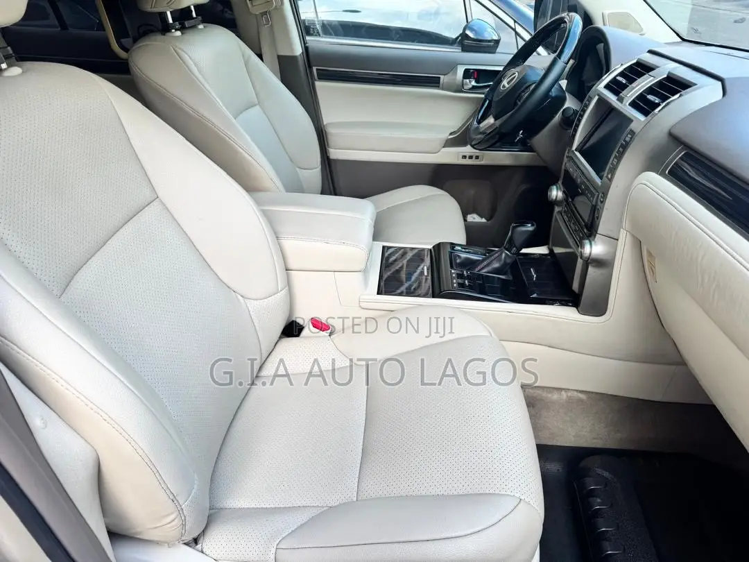 Lexus GX 460 AWD 2023 Gold