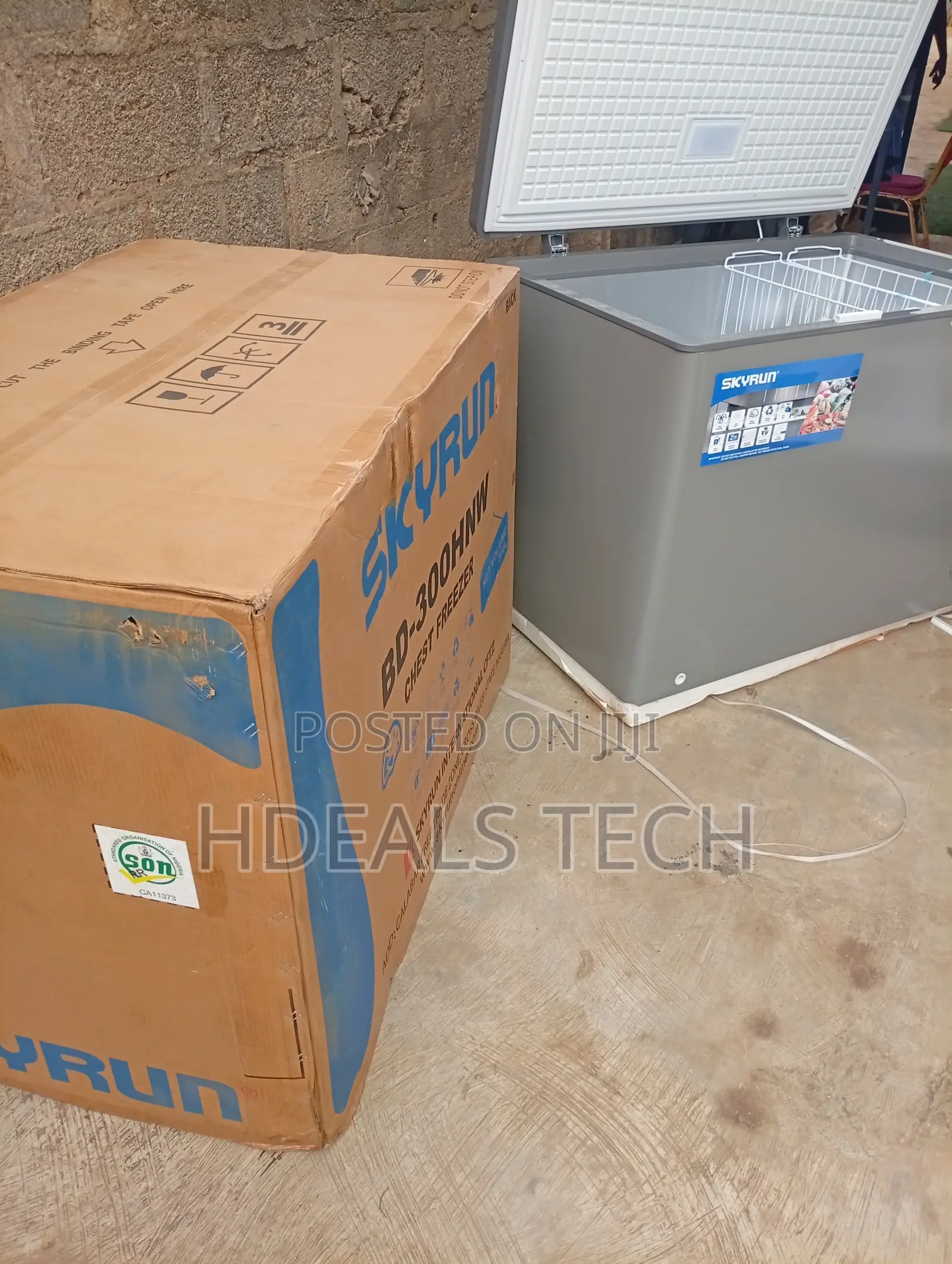 Portable Skyrun 300L Chest Freezer Low Electricity