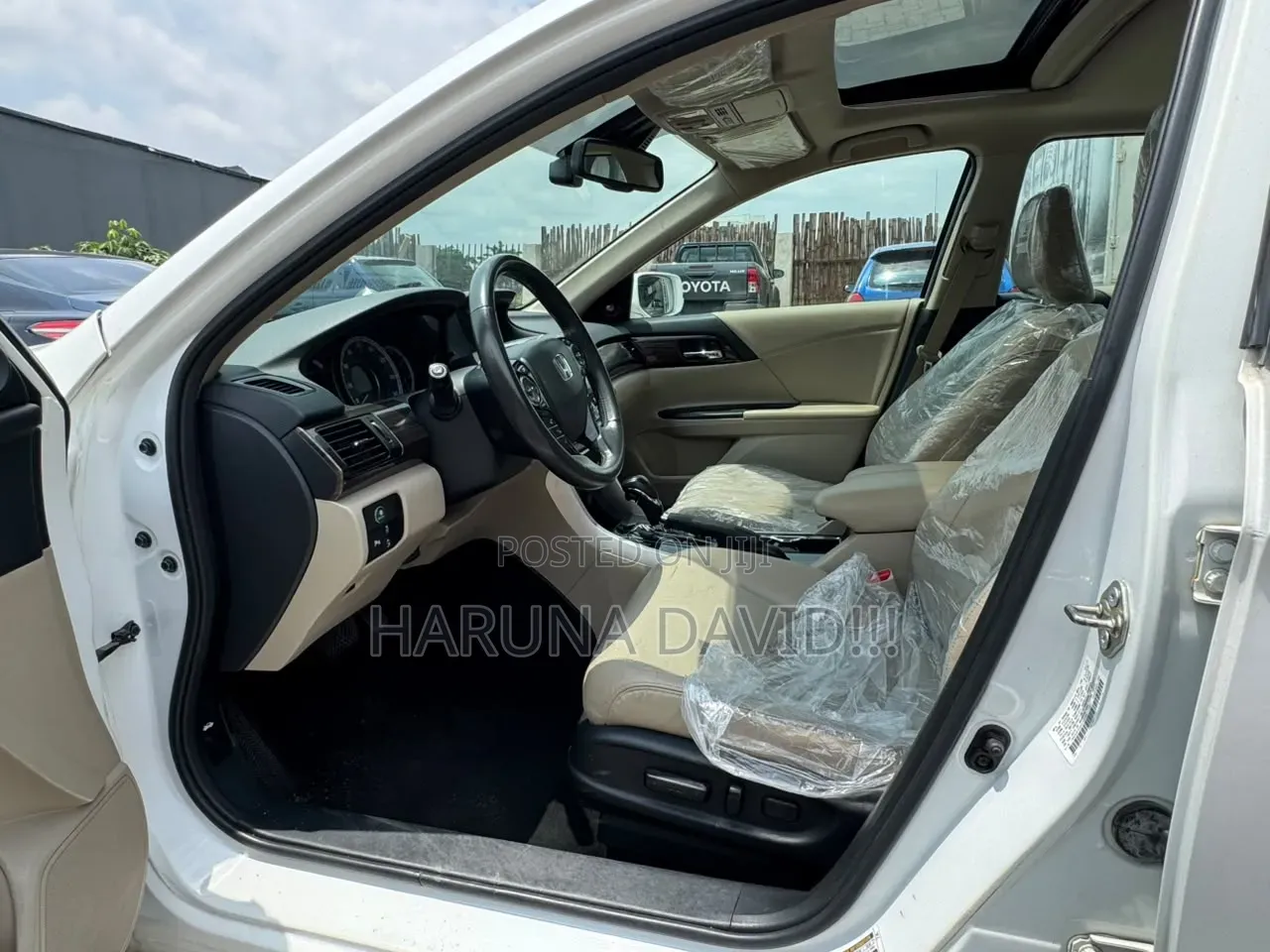 Honda Accord Touring 4dr Sedan FWD (3.5L 6cyl 6A) 2016 White