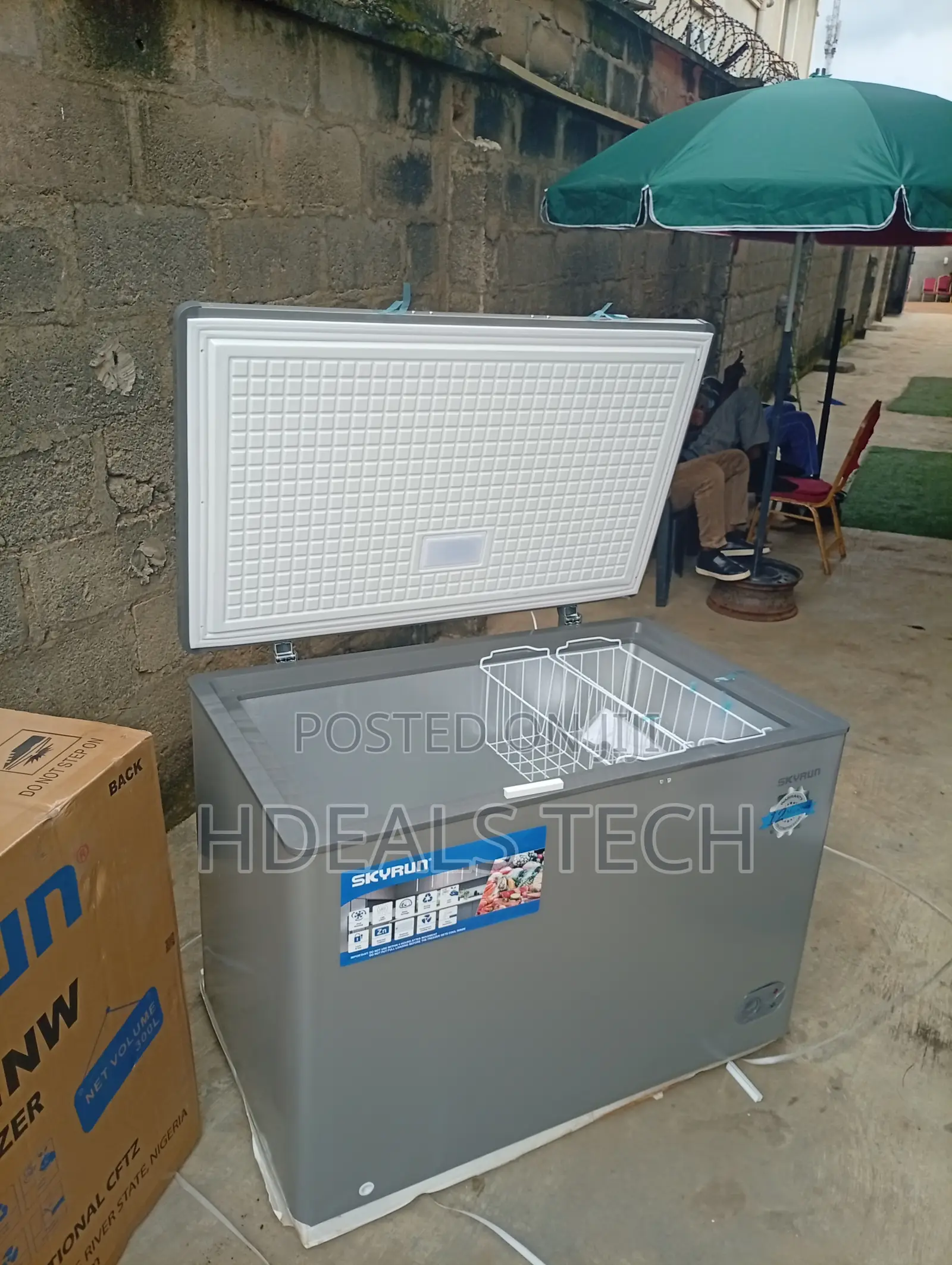 Family Size Skyrun 300L Deep Freezer Excellent Condition