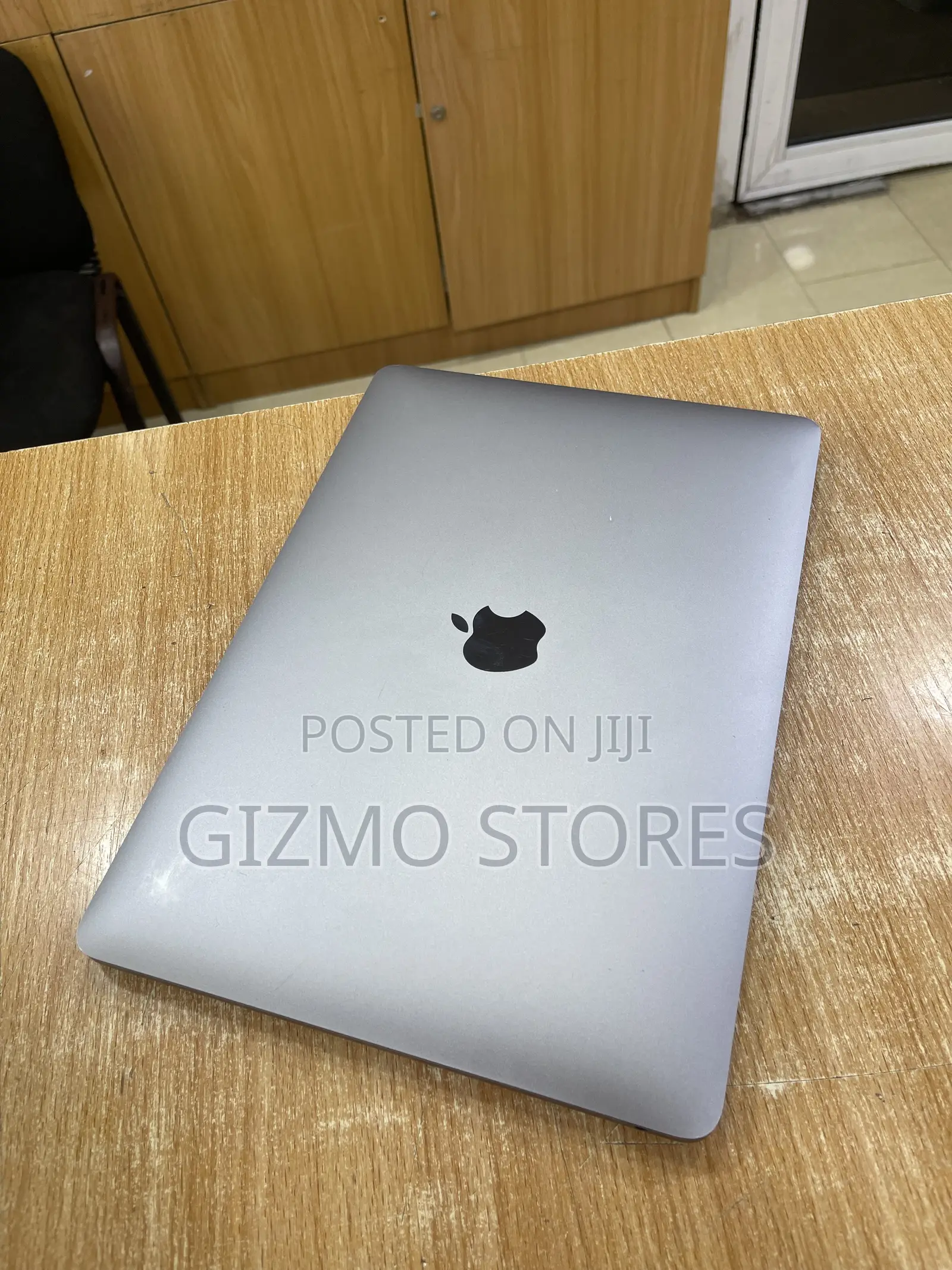 Laptop Apple MacBook Pro 2020 16GB Apple M1 SSD 512GB