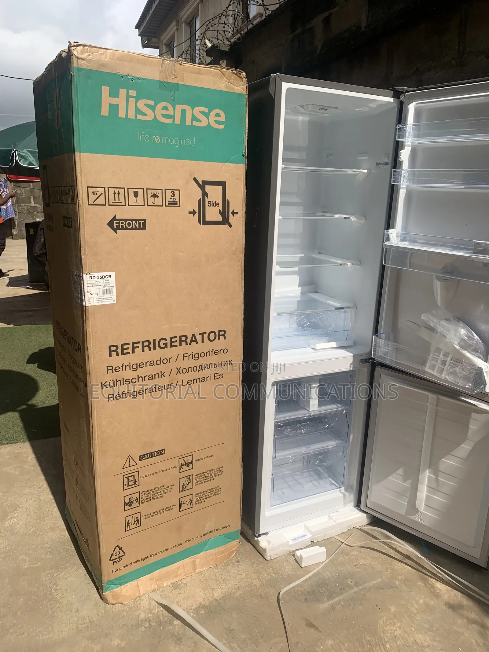 Hisense 264L Large Refrigerator With Water Dispenser
