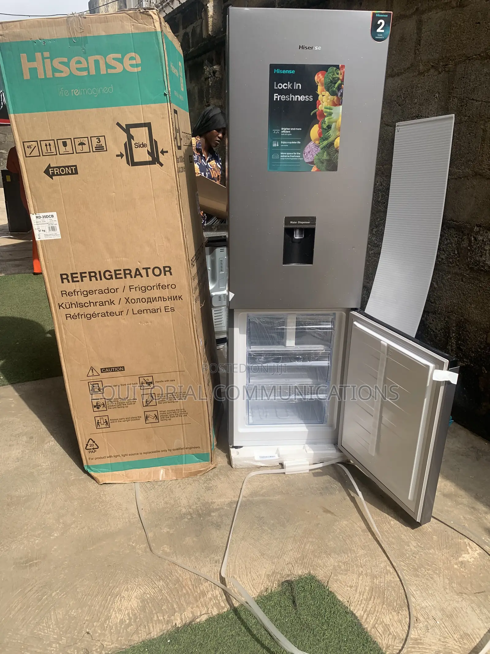Hisense 264L Large Refrigerator With Water Dispenser
