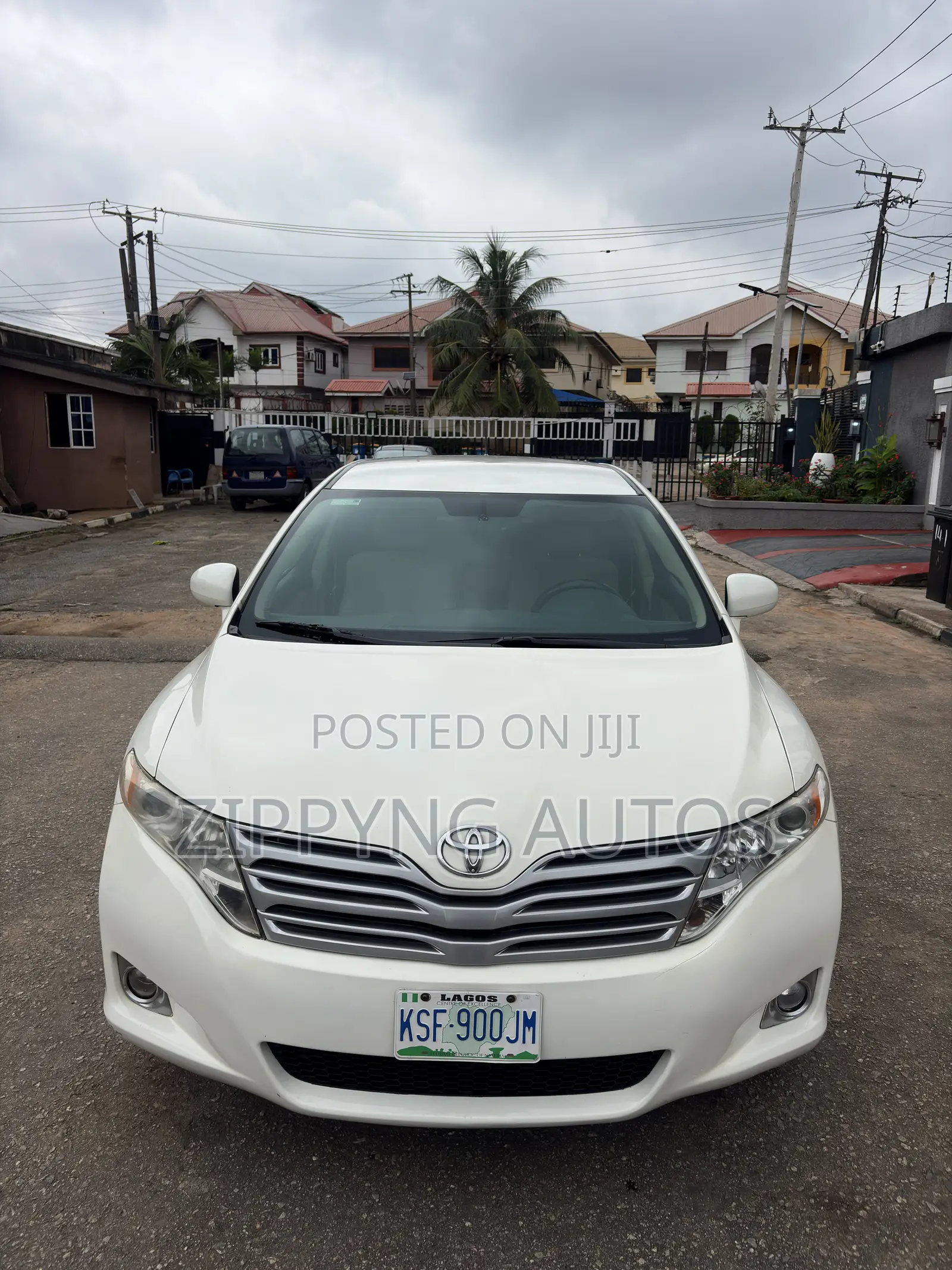 Toyota Venza LE 2010 White