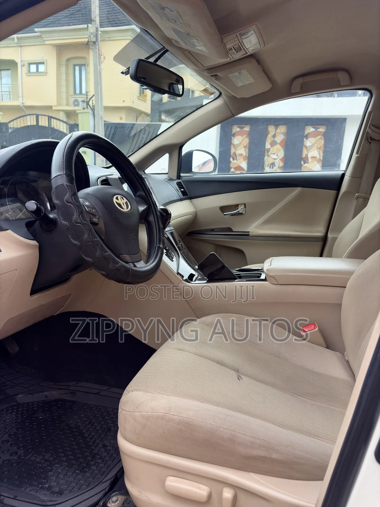 Toyota Venza LE 2010 White