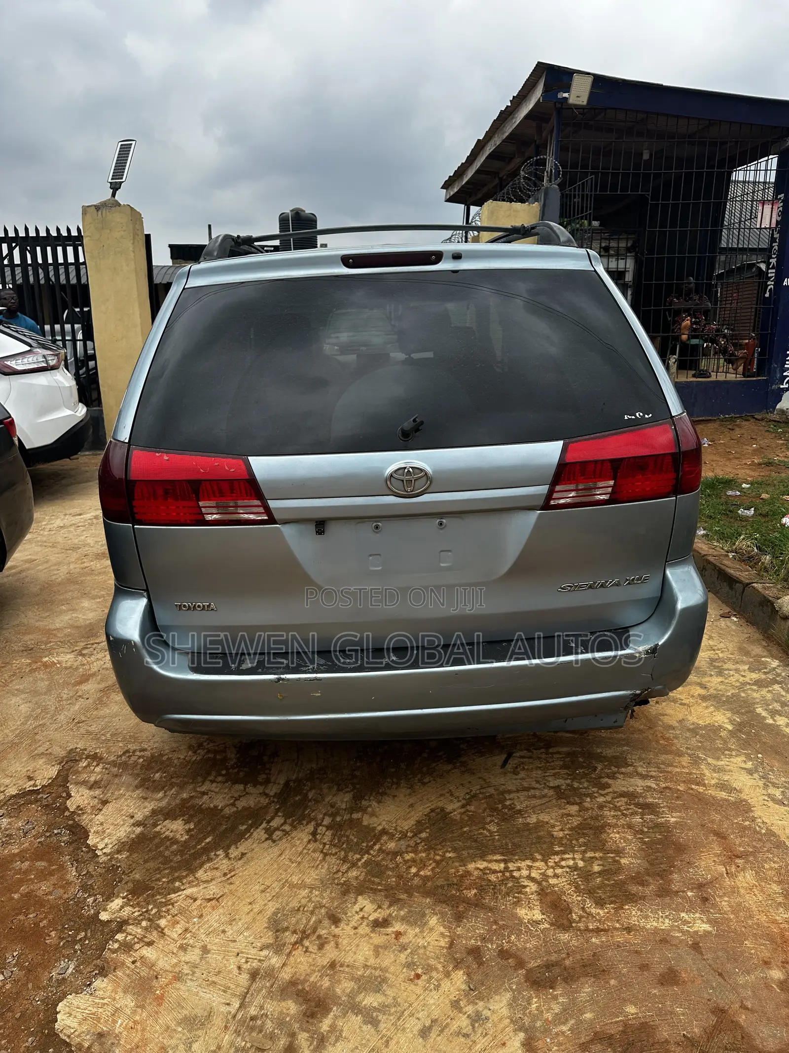 Toyota Sienna XLE AWD (3.3L V6 5A) 2004 Blue