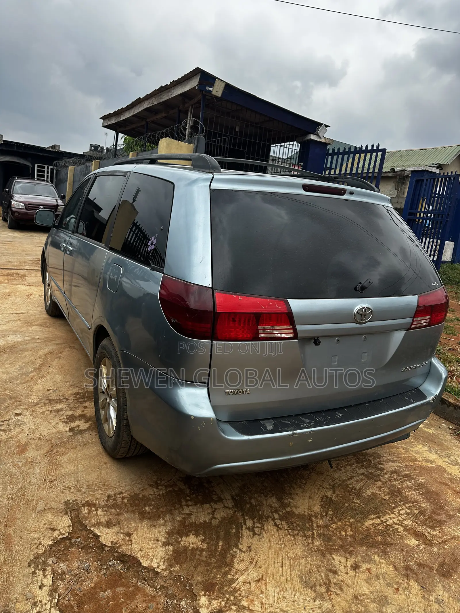 Toyota Sienna XLE AWD (3.3L V6 5A) 2004 Blue