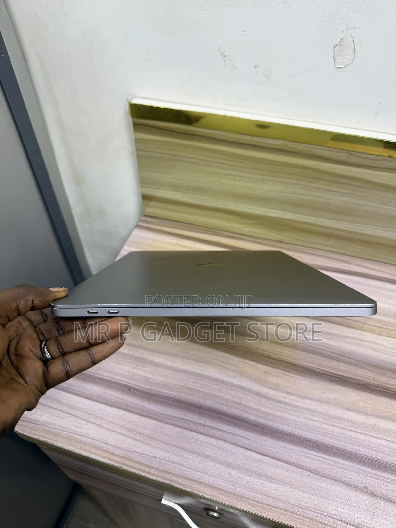 Laptop Apple MacBook Pro 2019 32GB Intel Core i9 SSD 1T