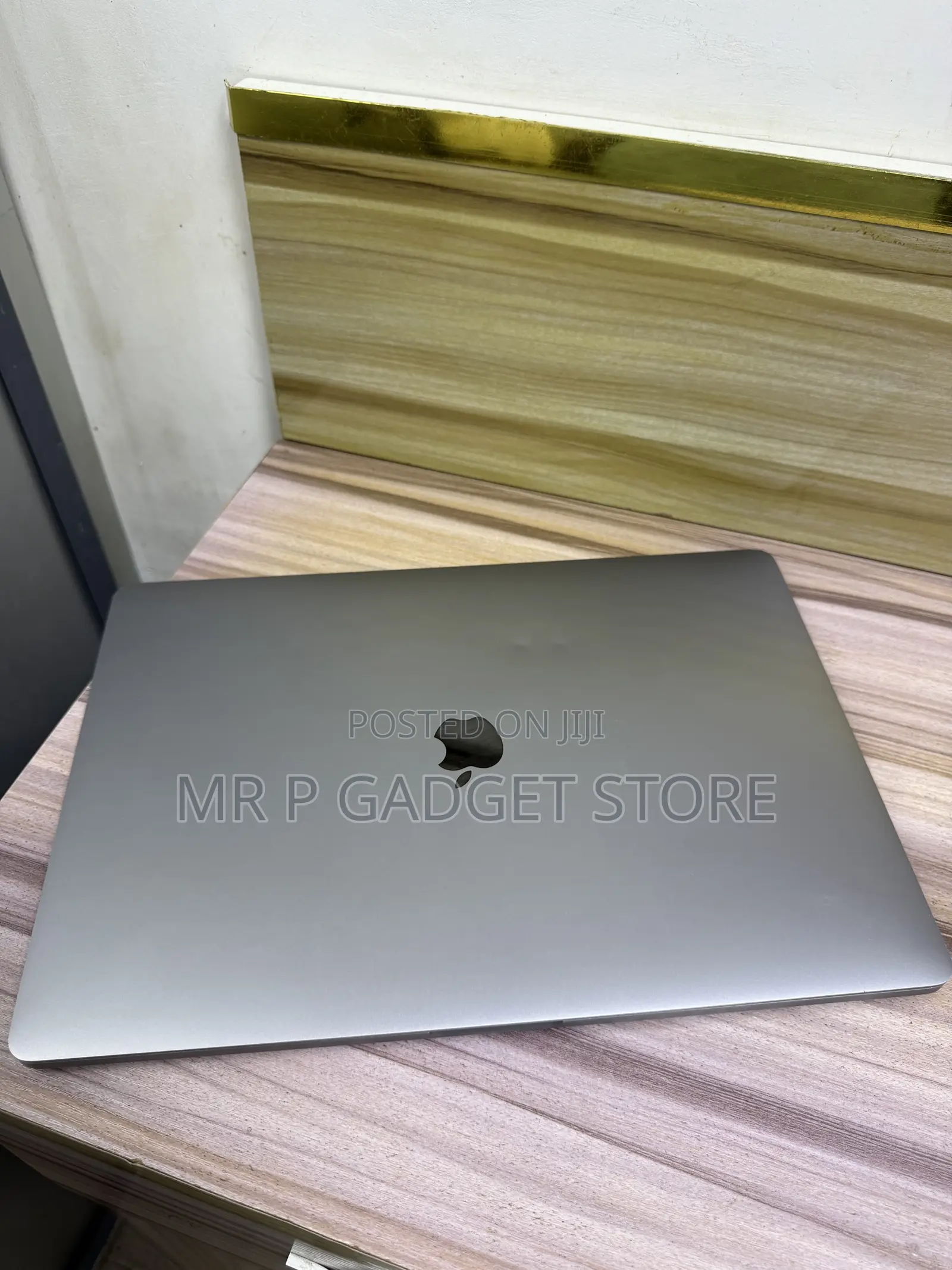 Laptop Apple MacBook Pro 2019 32GB Intel Core i9 SSD 1T