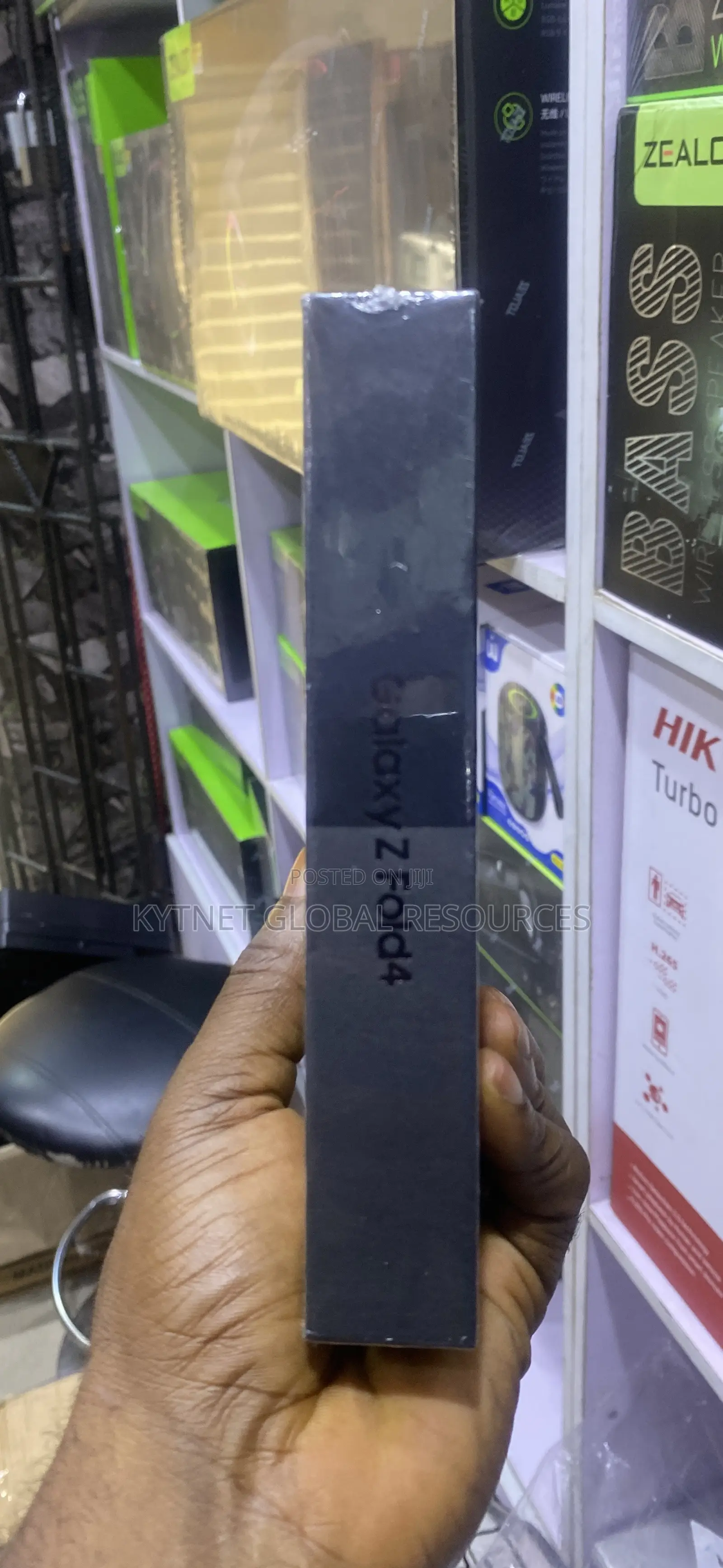 New Samsung Galaxy Z Fold4 256 GB Black