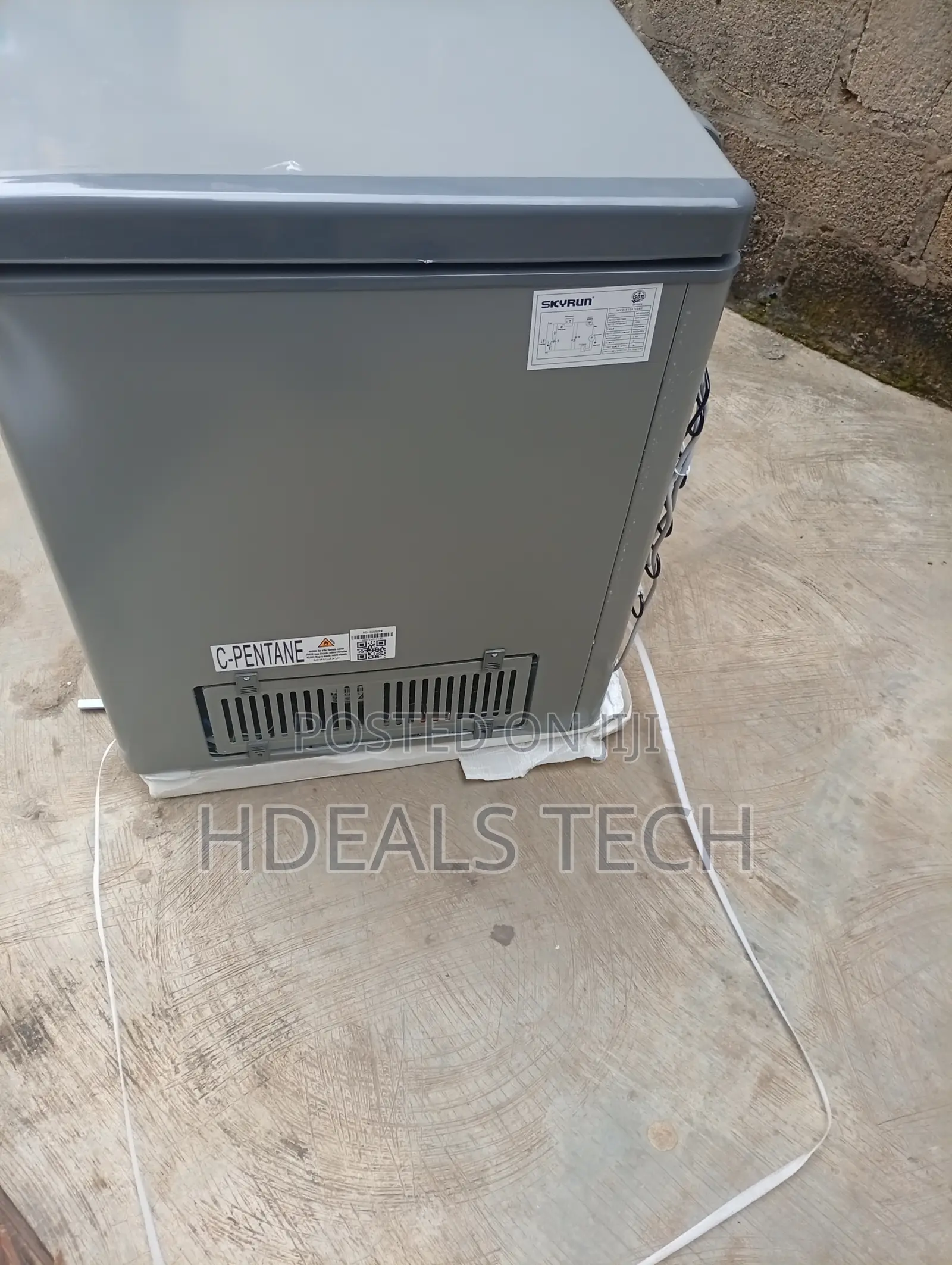 Executive Skyrun 300L Vertical Cooling Unit Freezer