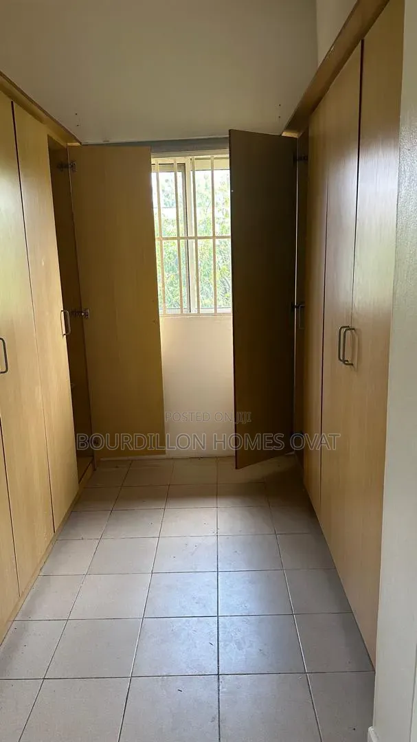 4bdrm Duplex in Parkview Estate for rent