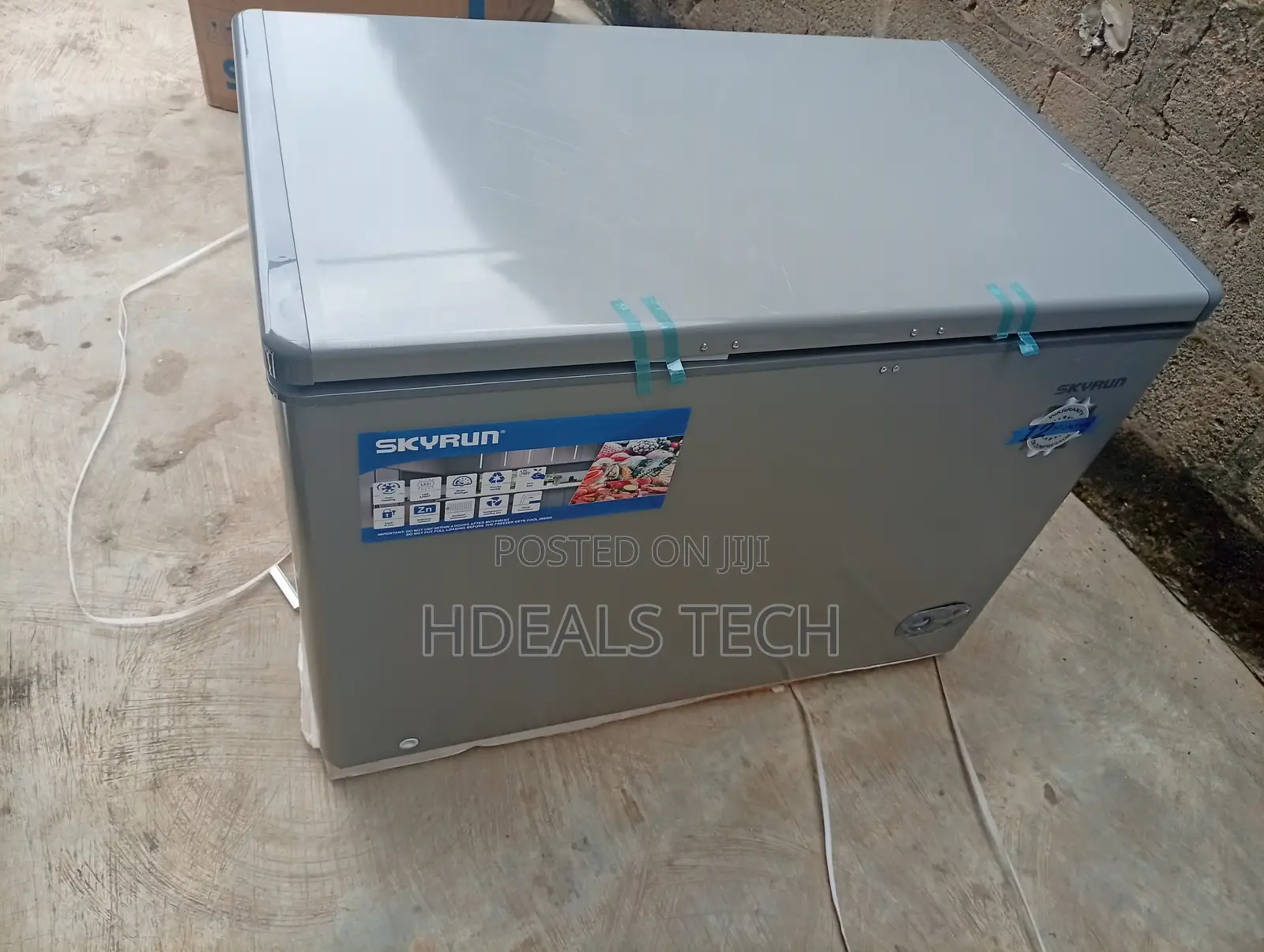 Spacious Skyrun 300L Deep Freezer Quick Freeze Tech