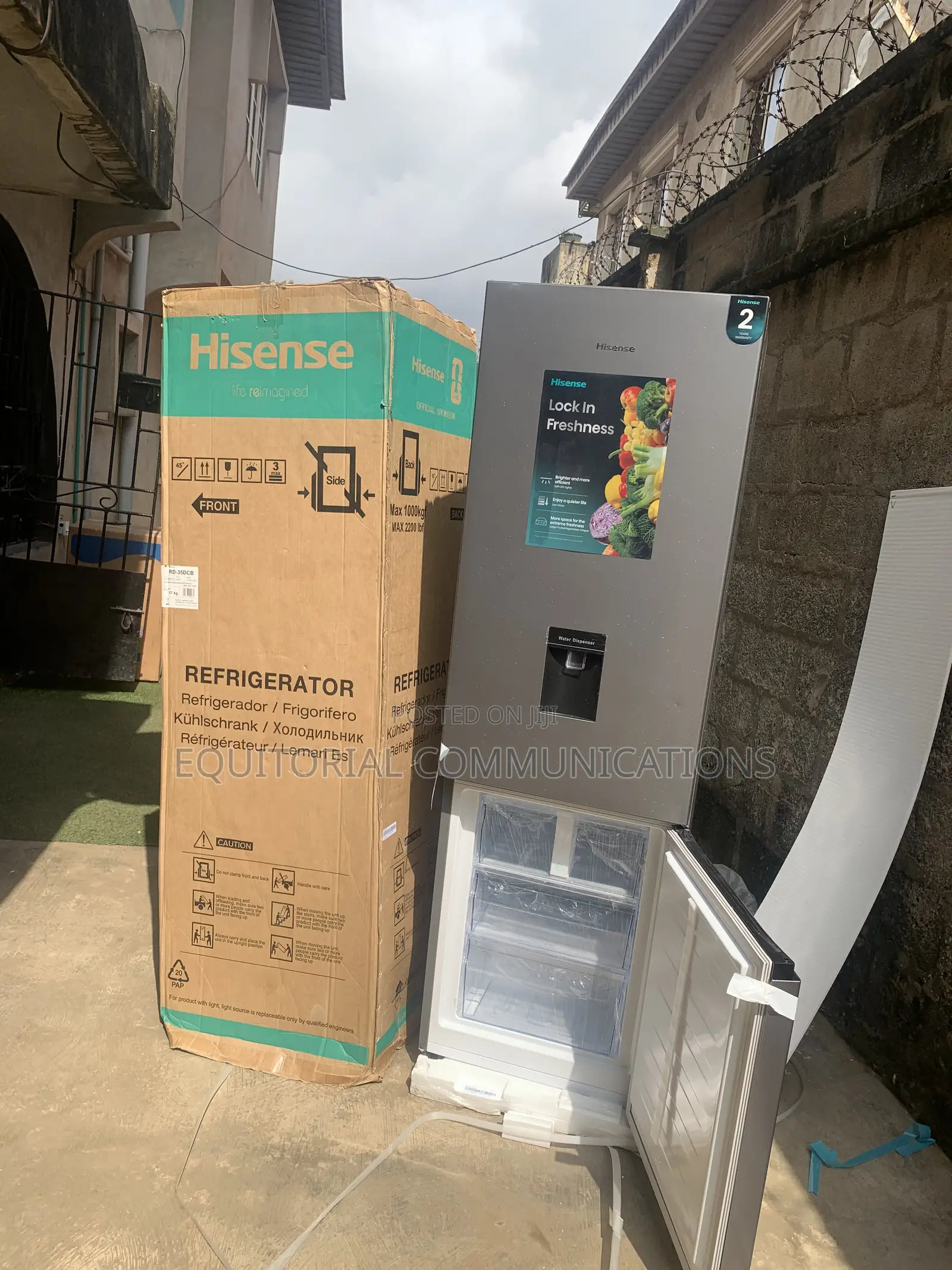 Hisense 35DCB 264L Smart Fridge With Water Dispenser
