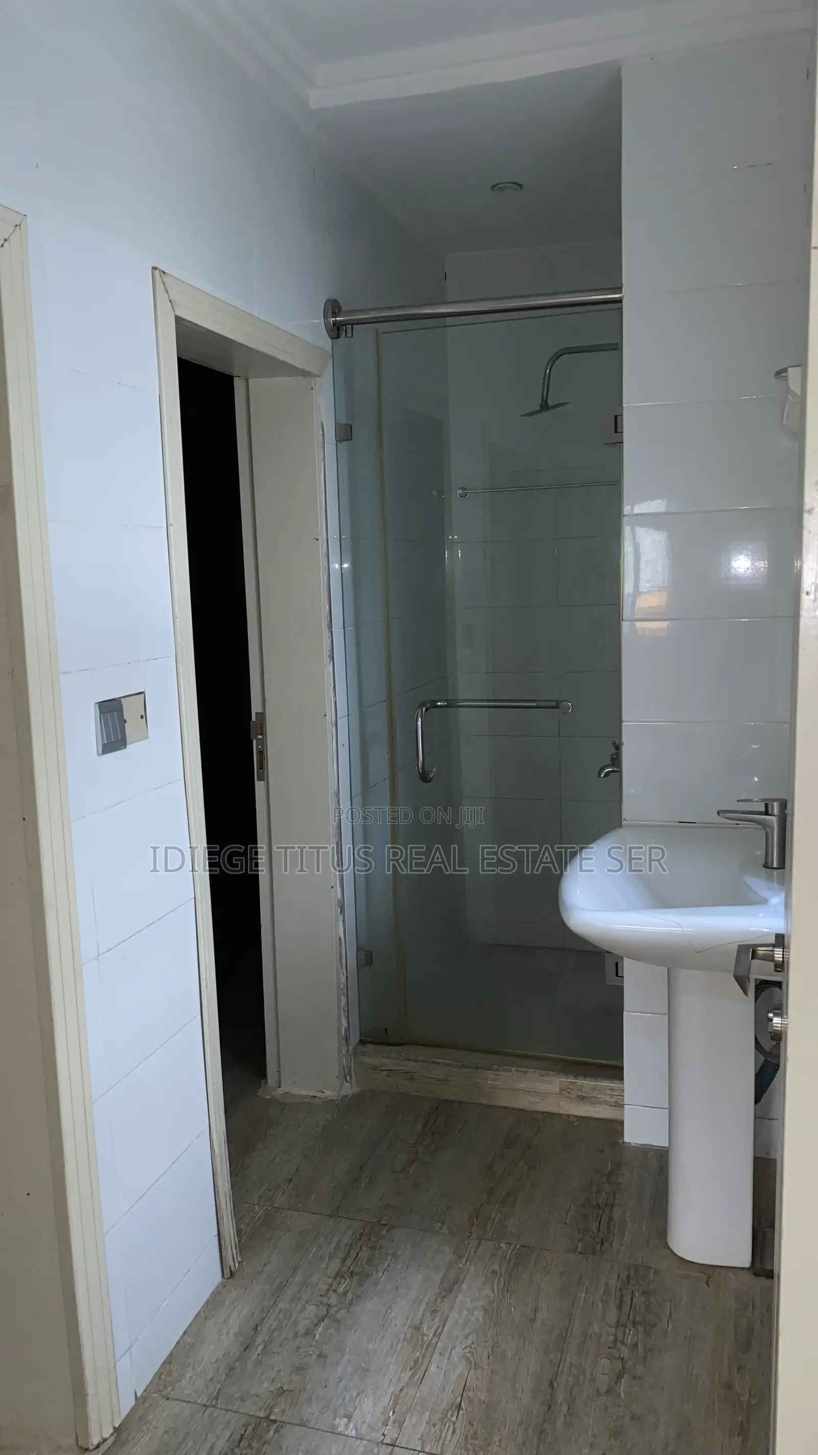 6bdrm Duplex in Katampe Main for rent