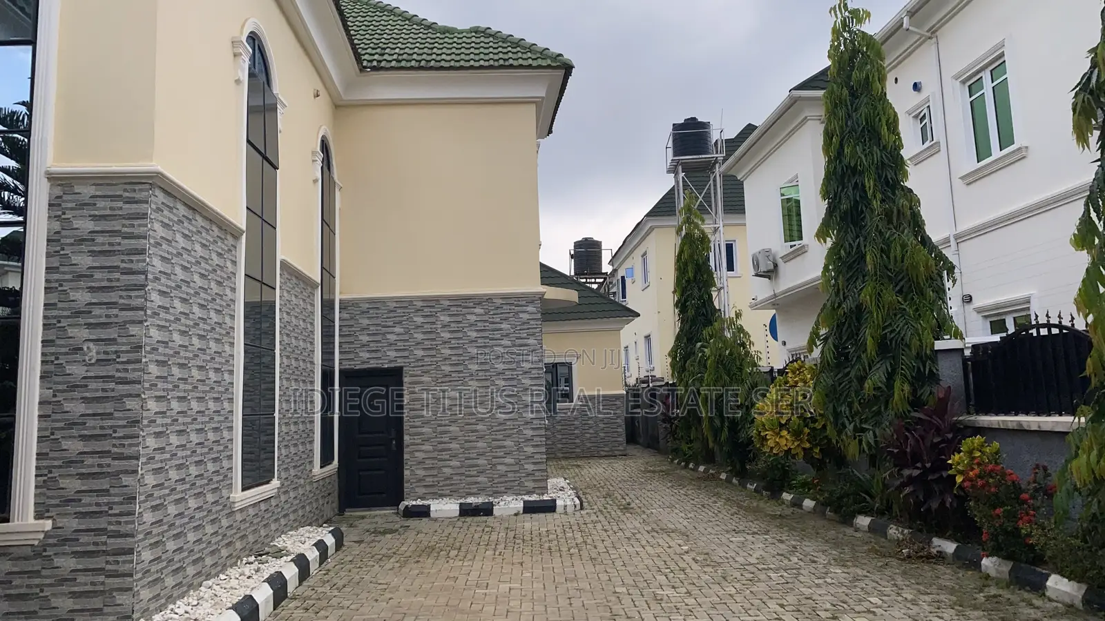 6bdrm Duplex in Katampe Main for rent