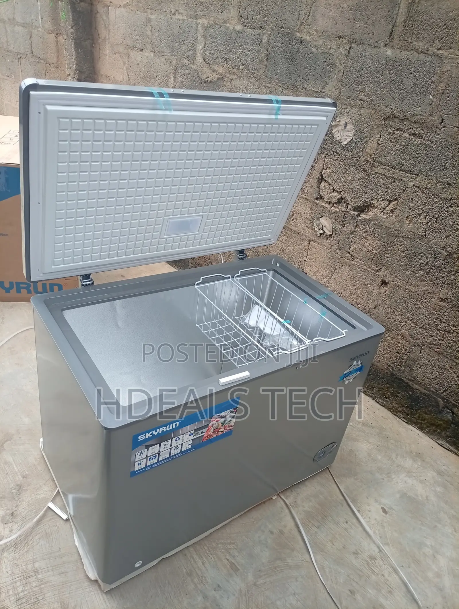 Family Choice Skyrun 300L Chest Freezer High Efficiency