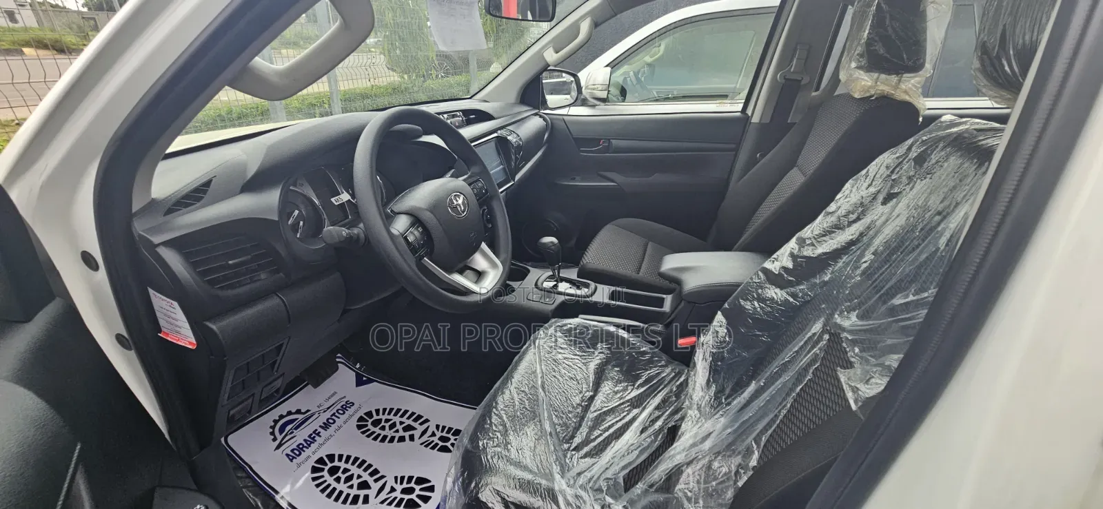 New Toyota Hilux 2026 White