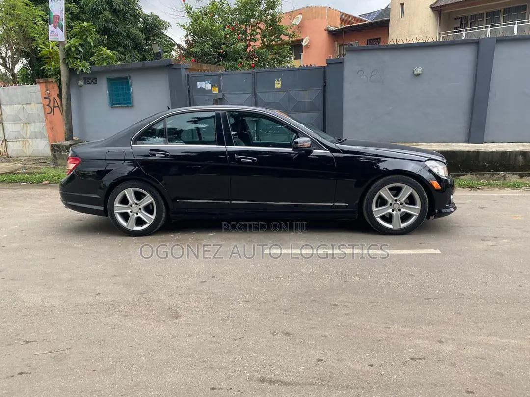 Mercedes-Benz C300 Luxury 4Matic Sedan AWD (3.0L 6cyl 7A) 2010 Black