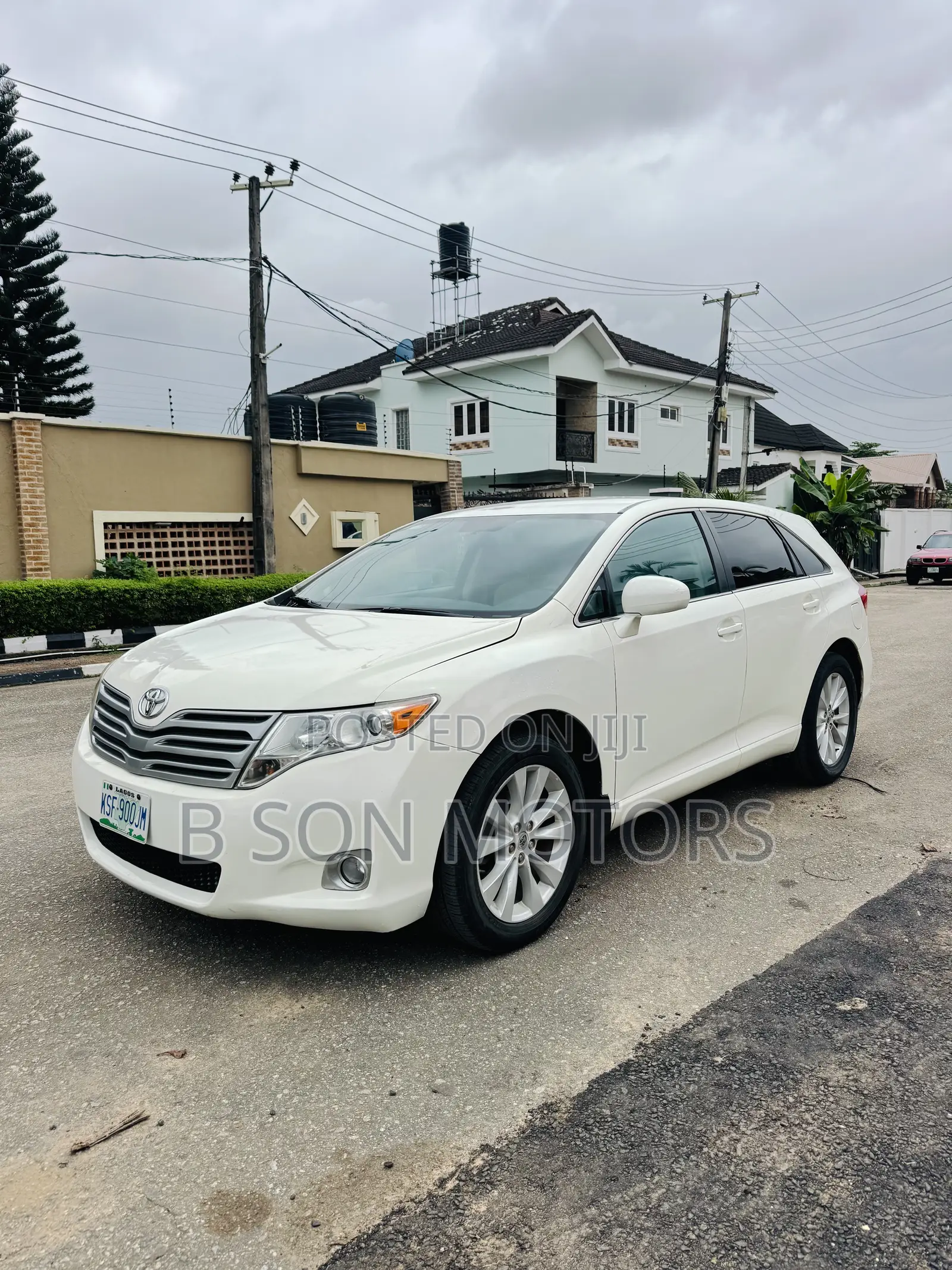 Toyota Venza LE 2010 White