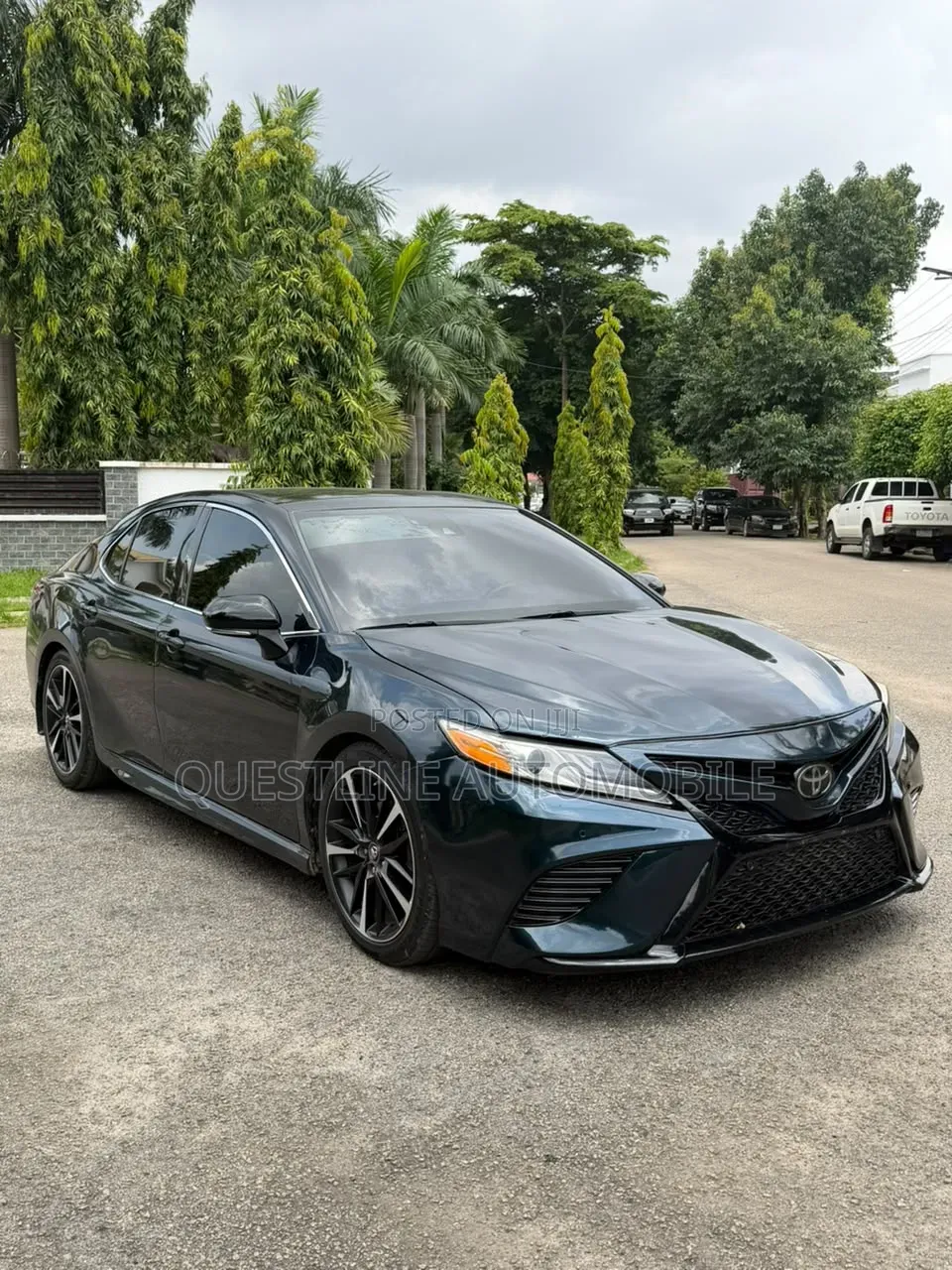 Toyota Camry XSE V6 (3.5L V6 8A) 2019 Blue
