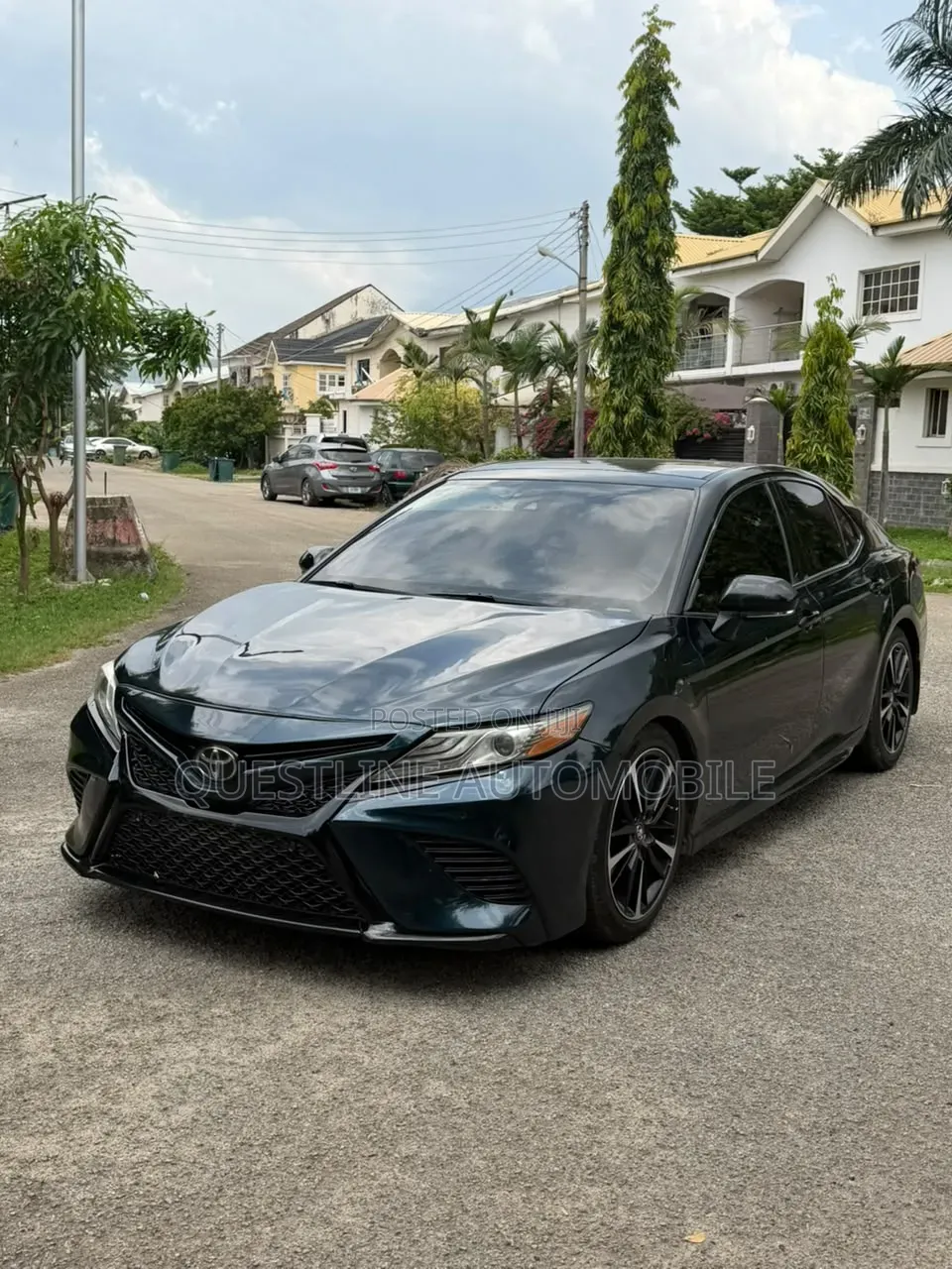 Toyota Camry XSE V6 (3.5L V6 8A) 2019 Blue