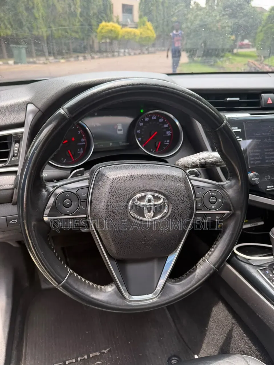 Toyota Camry XSE V6 (3.5L V6 8A) 2019 Blue