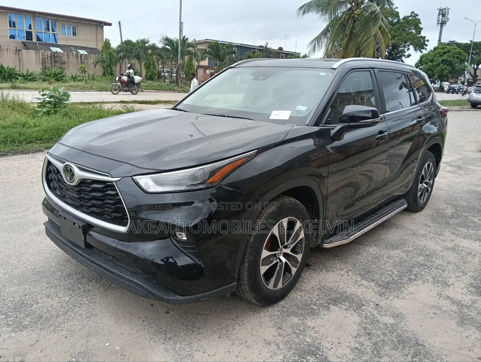 Toyota Highlander XLE FWD 2023 Black