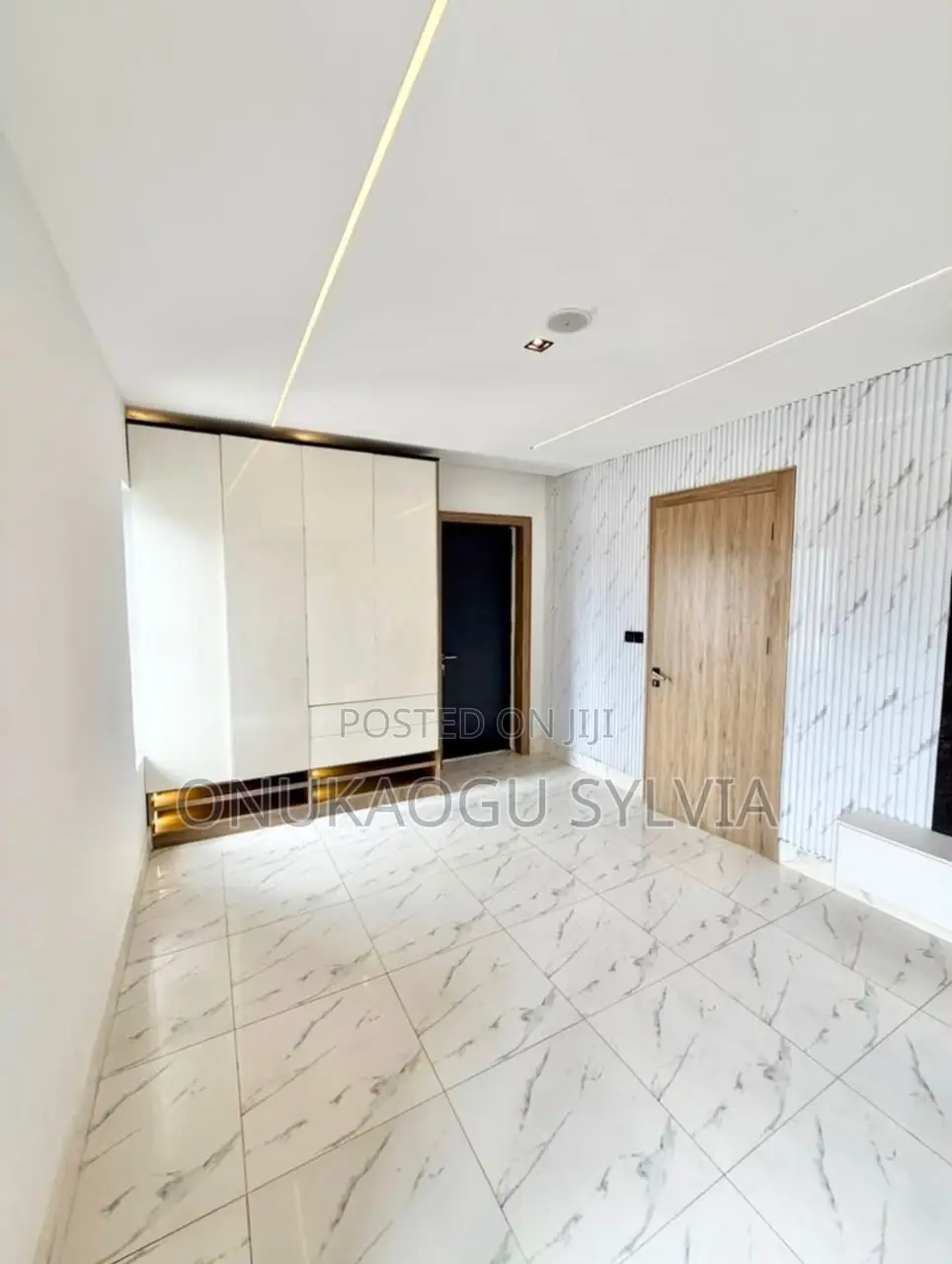 2bdrm Apartment in Lagos, Lekki Phase 1 for sale