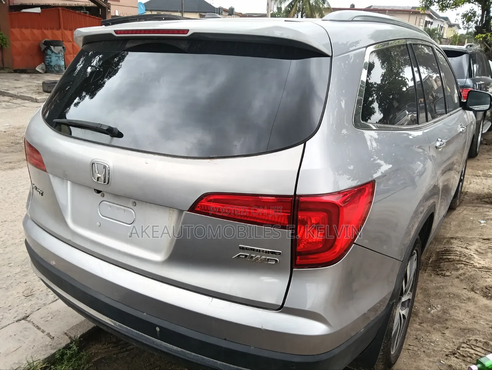 Honda Pilot Touring 4dr SUV 4WD (3.5L 6cyl 9A) 2016 Silver