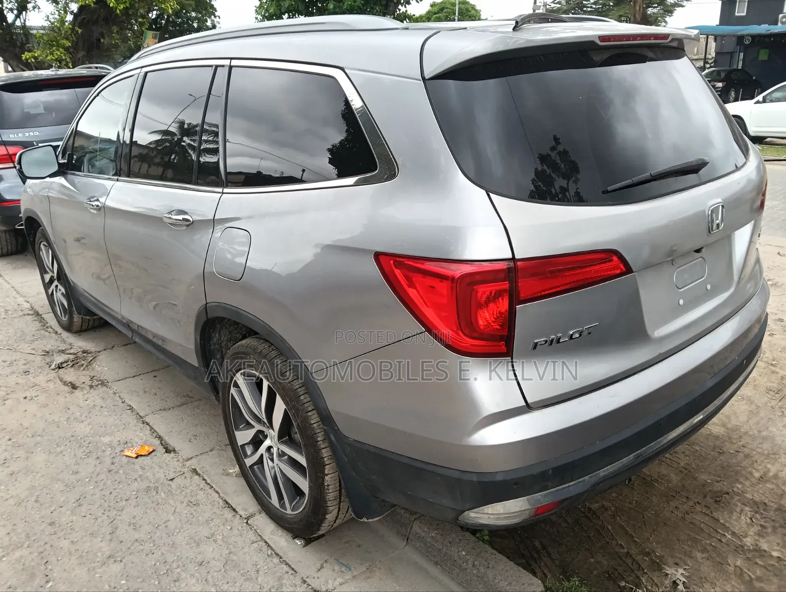 Honda Pilot Touring 4dr SUV 4WD (3.5L 6cyl 9A) 2016 Silver
