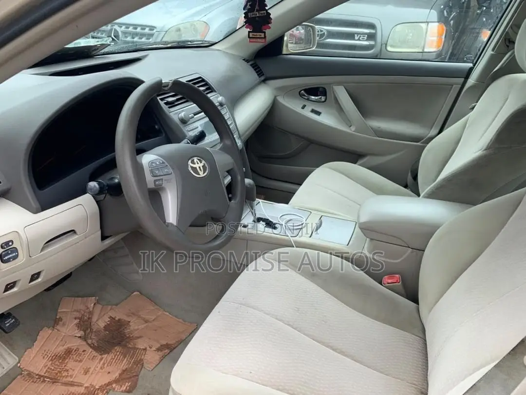 Toyota Camry 2011 Gold