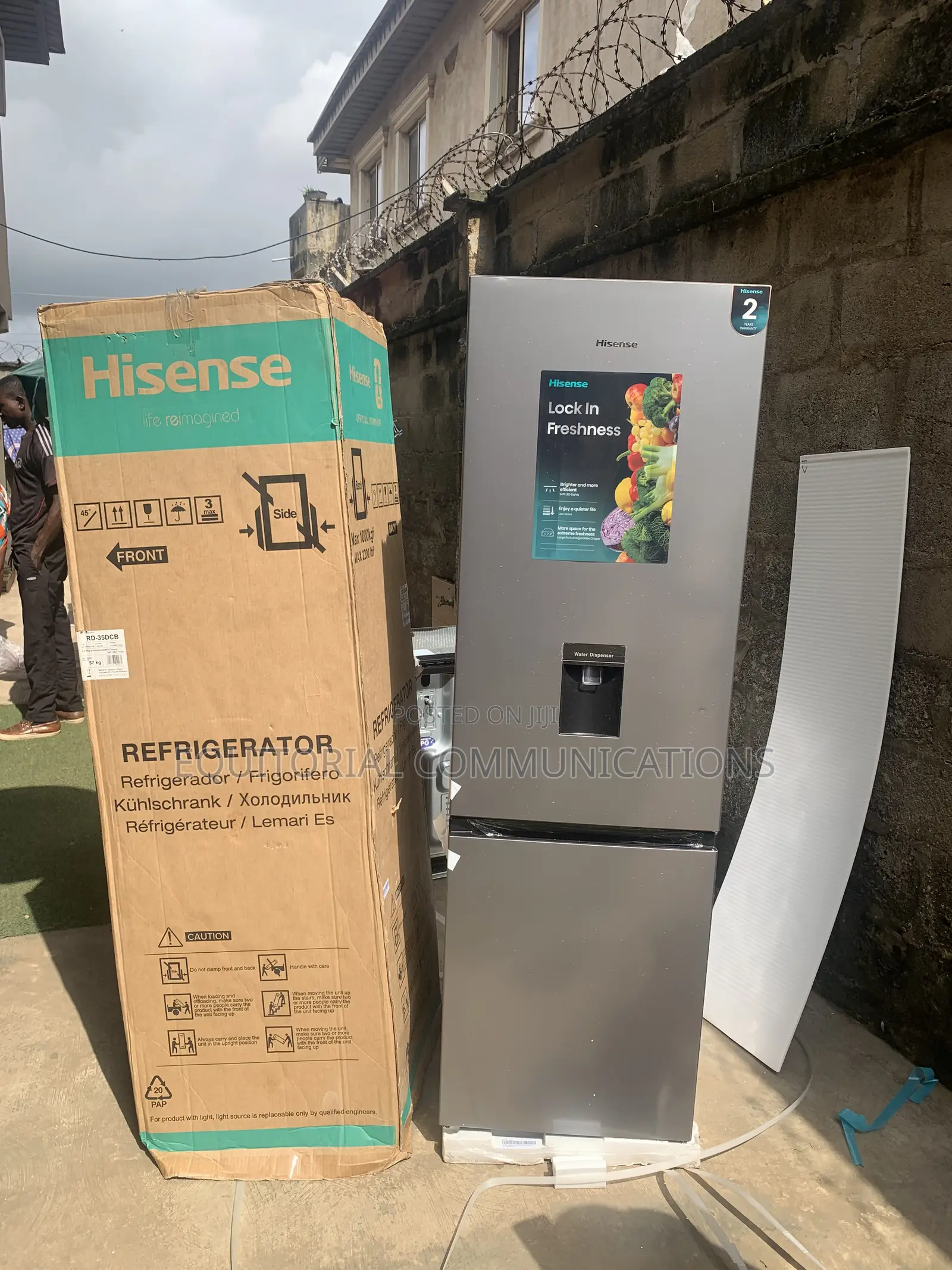 Hisense 35DCB 264L Fridge With External Water Dispenser