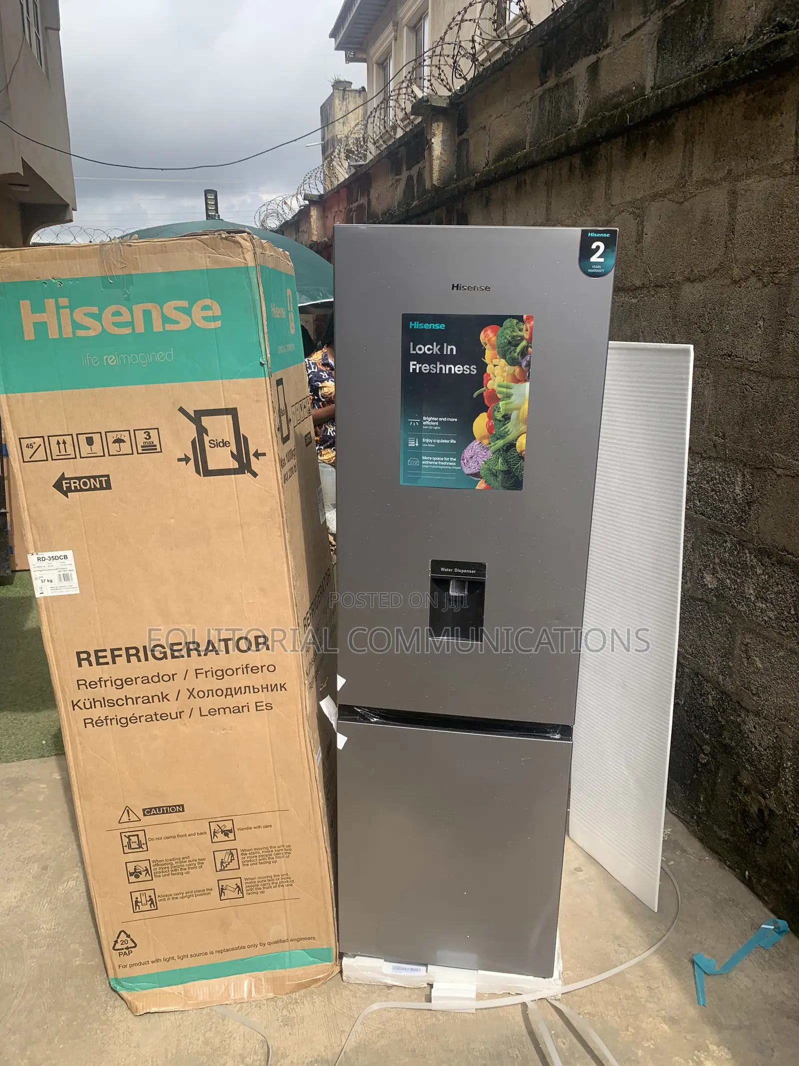 Hisense 35DCB 264L Fridge With External Water Dispenser
