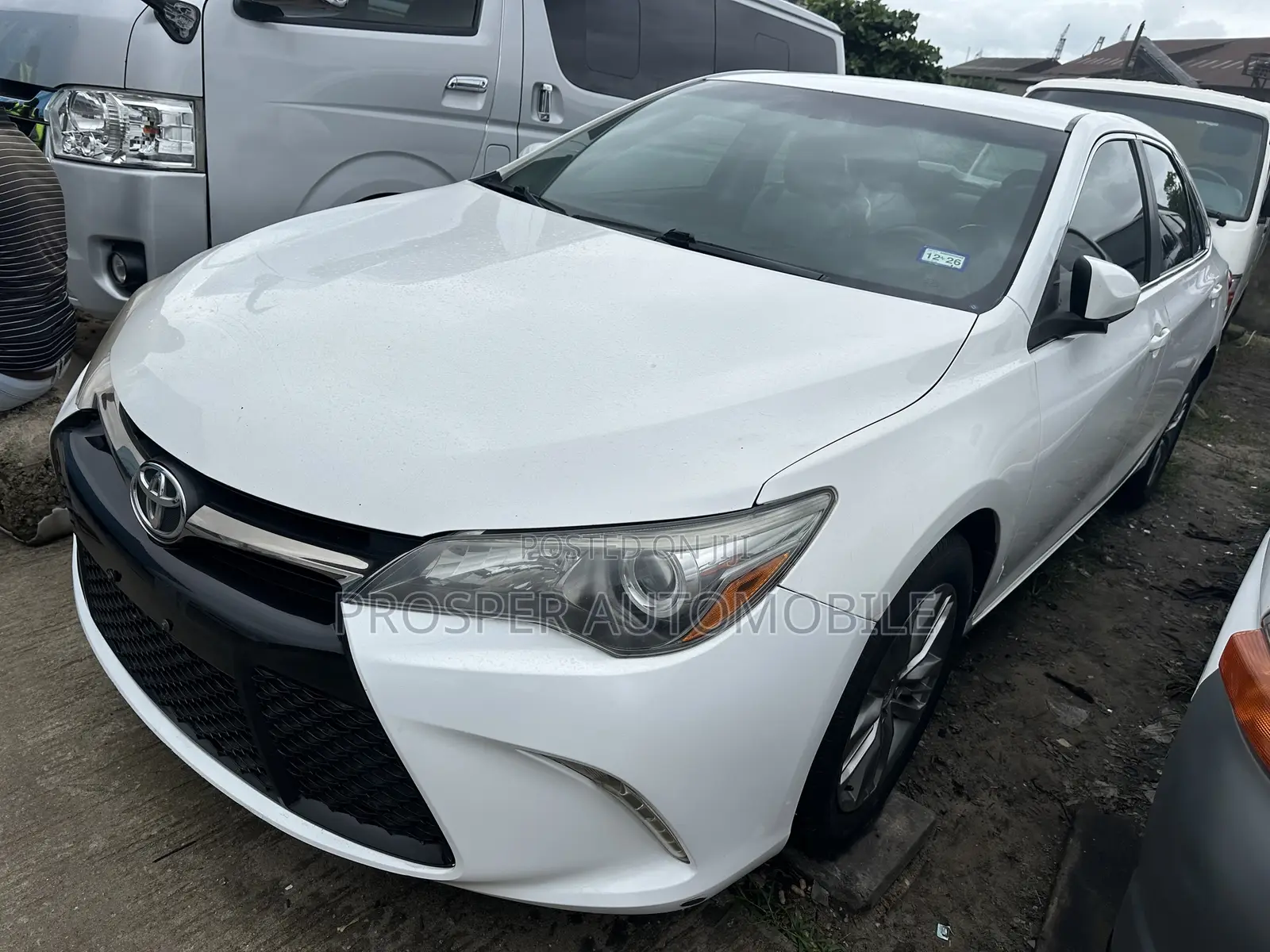 Toyota Camry SE 4dr Sedan (2.5L 4cyl 6A) 2016 White