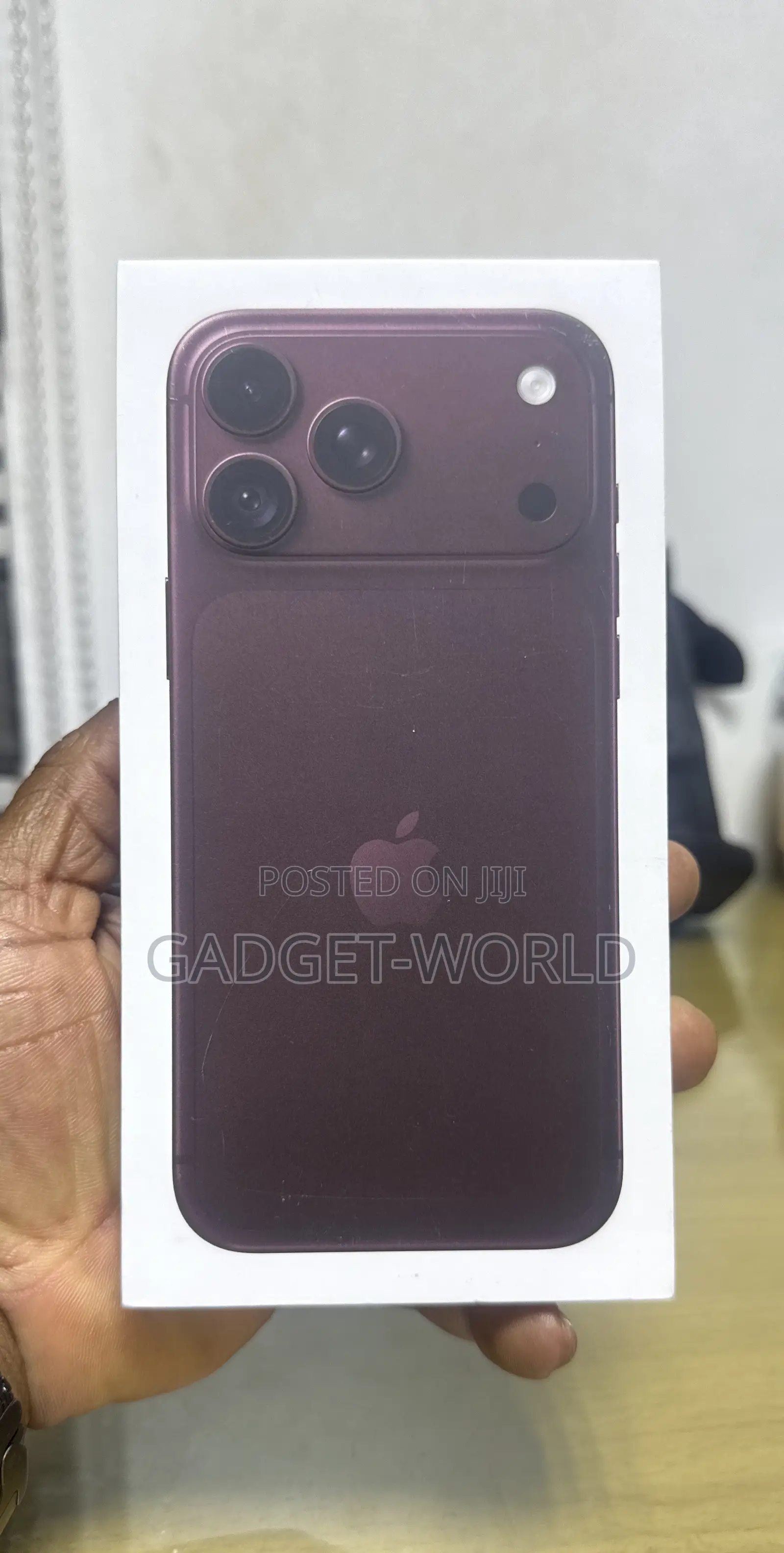 New Apple iPhone 18 Pro Max 2 TB Purple
