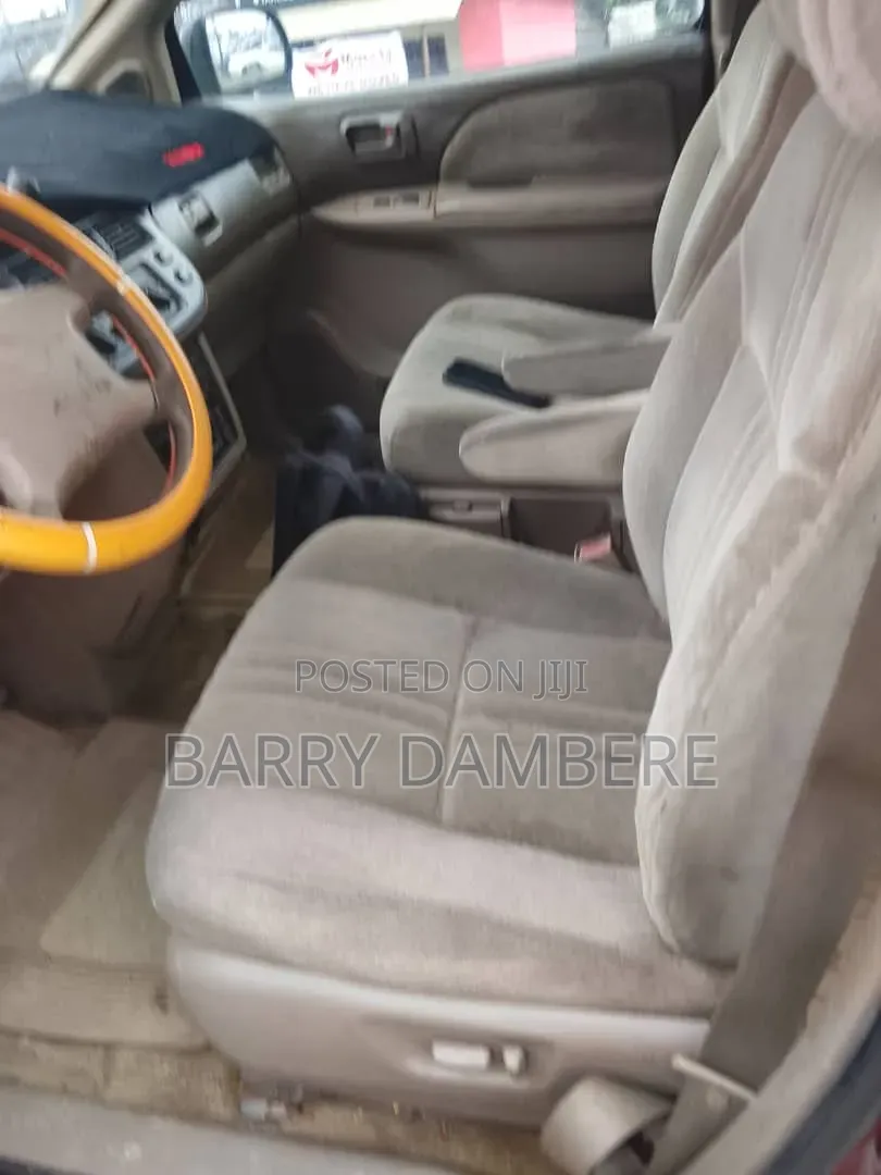 Toyota Sienna 1999 Red