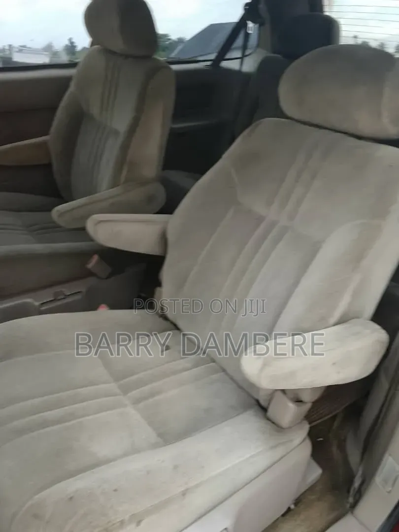 Toyota Sienna 1999 Red